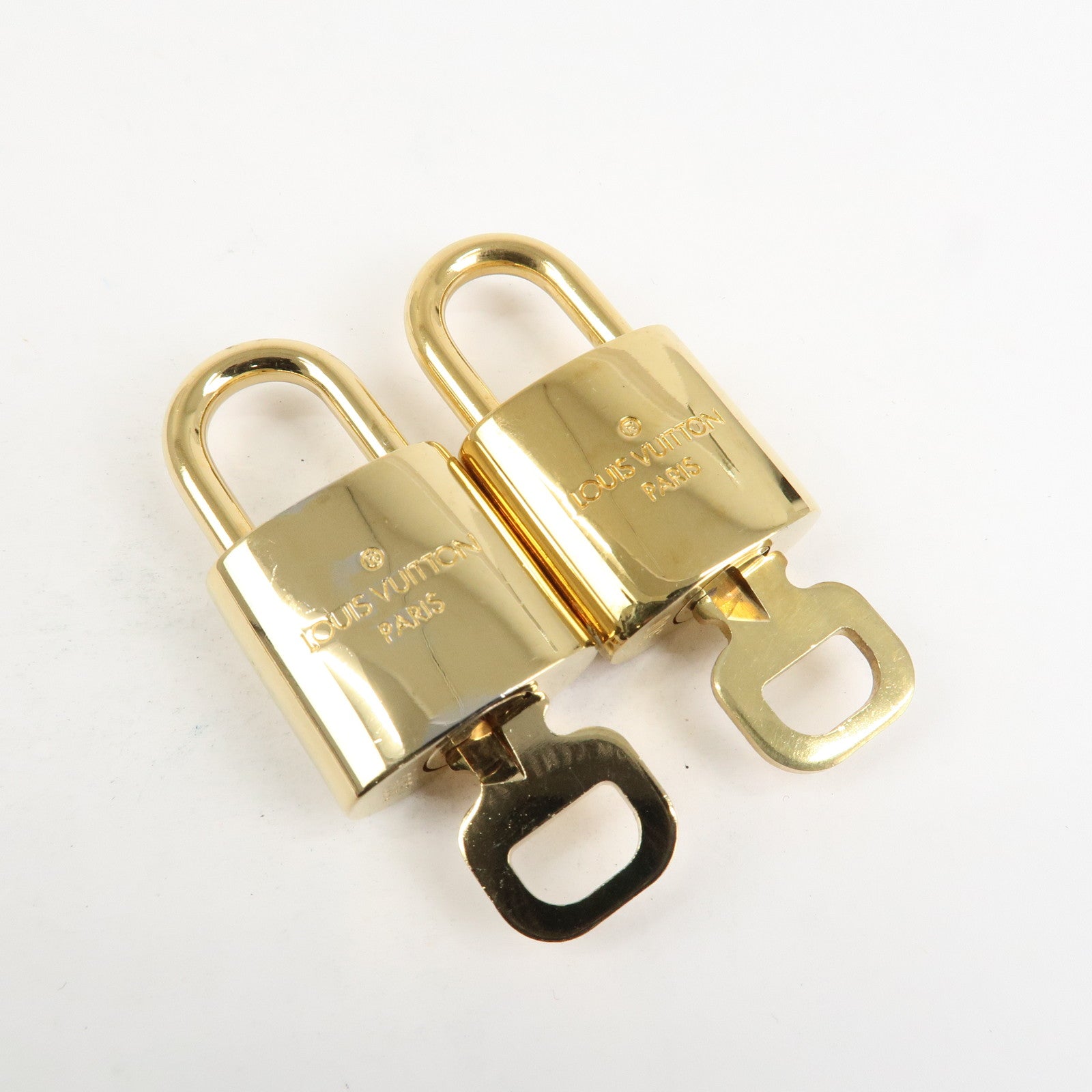 Louis Vuitton Set of 10 Lock & Key Cadena Key Lock Metal Gold