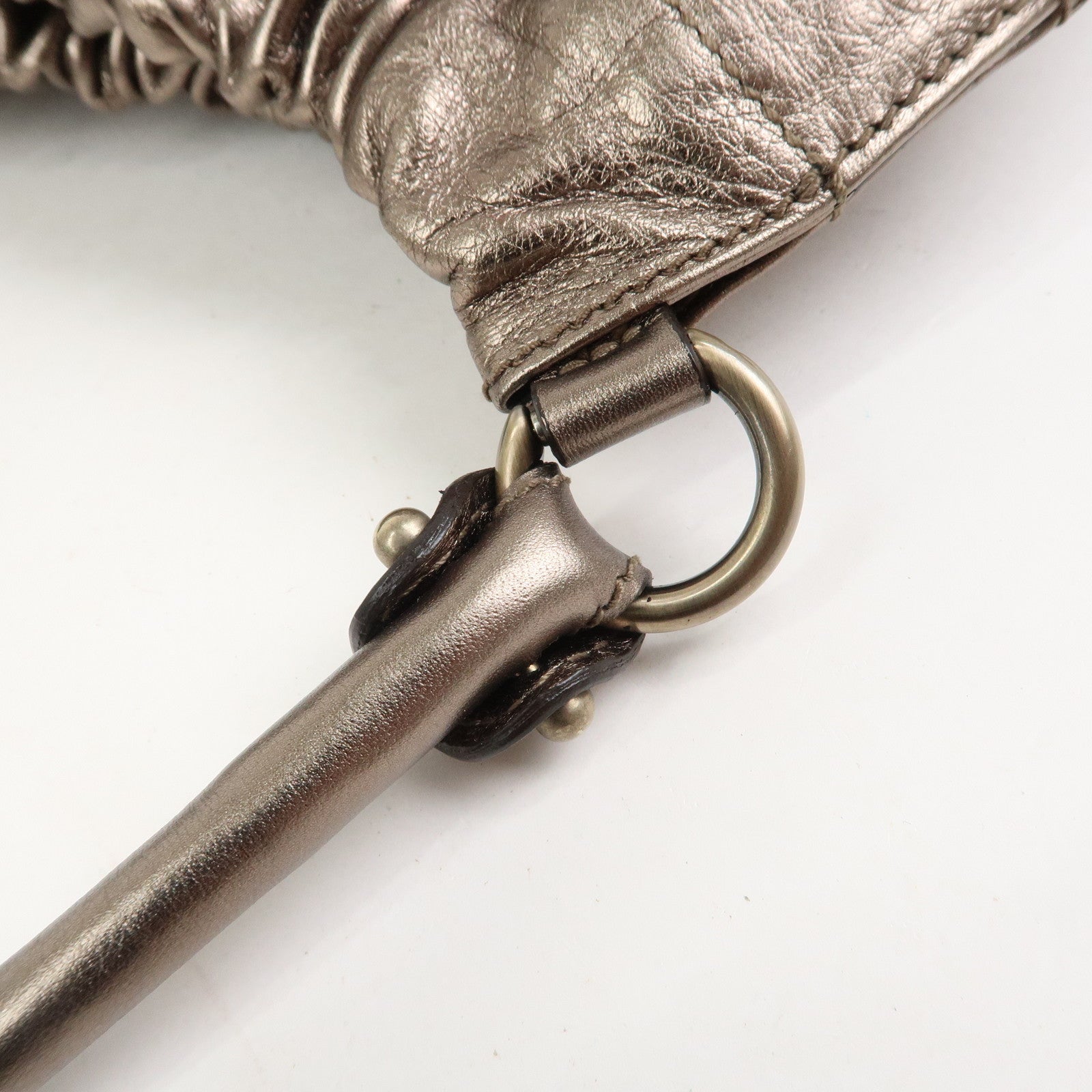 Ferragamo Vara Ribbon Logo Leather Shoulder Bag Hand Bag Silver