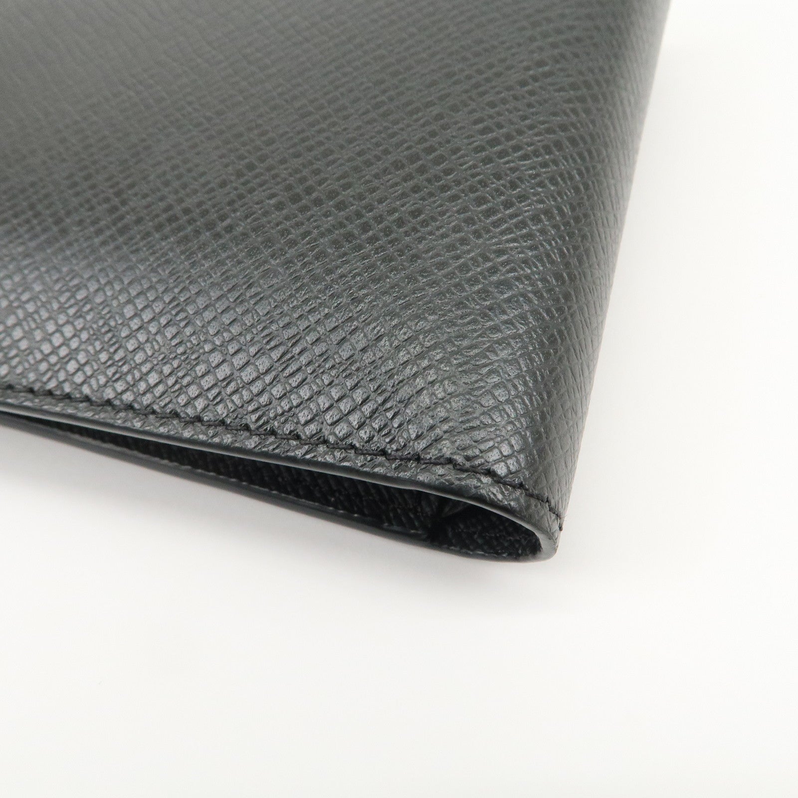 Louis Vuitton Taiga Portefeuille Marco NM Wallet Ardoise M30865