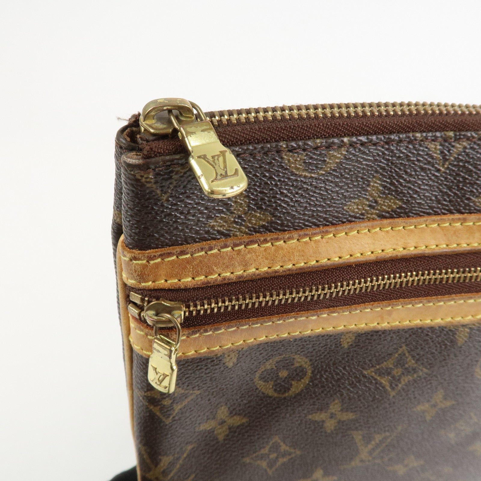 Louis Vuitton Monogram Pochette Bosphore Shoulder Bag M40044