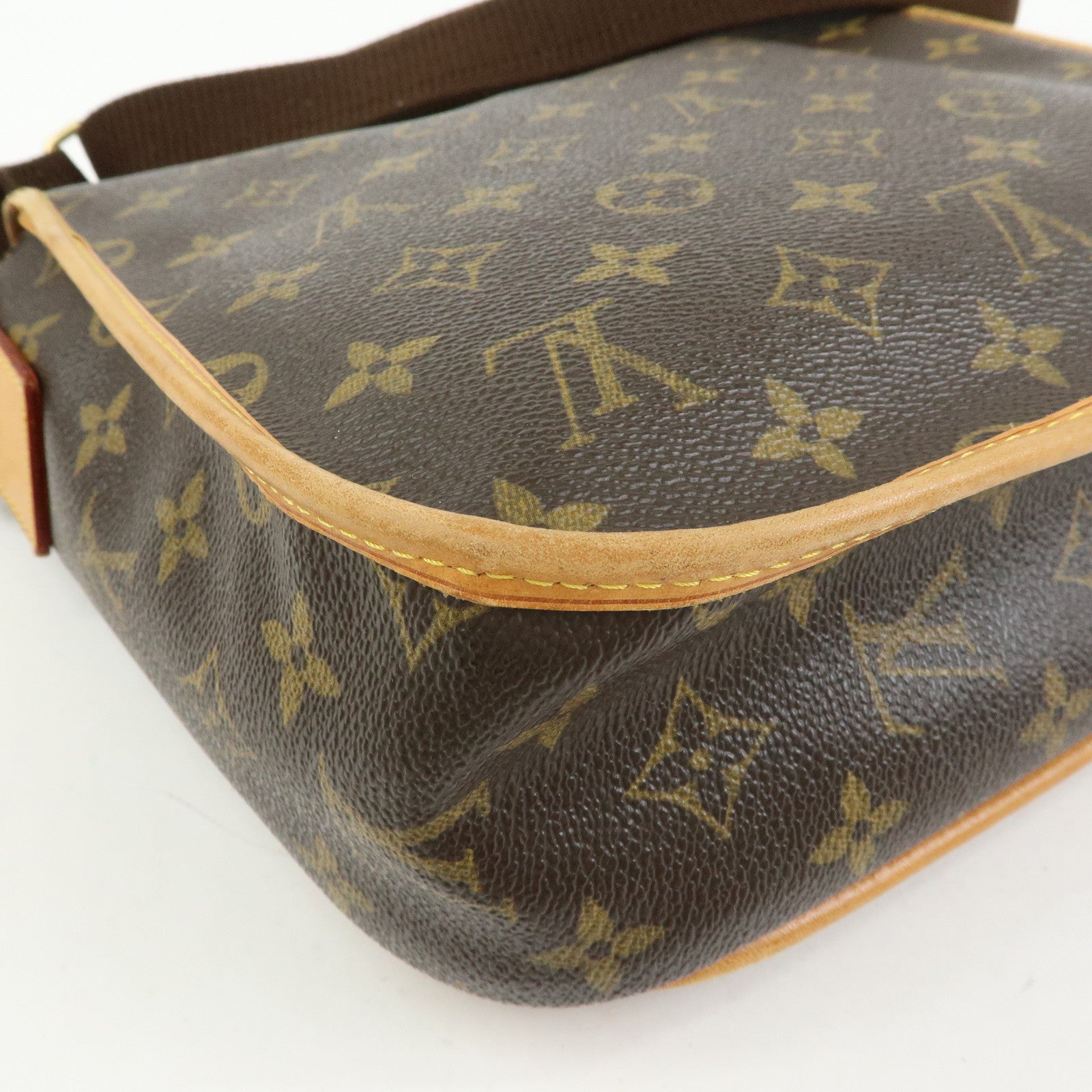 Louis Vuitton Monogram Messenger Bosphore PM Shoulder Bag M40106