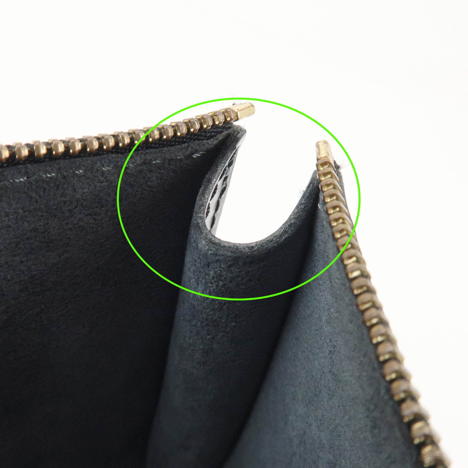Louis Vuitton Epi Pochette Accessoires Clutch Bag Noir M52942