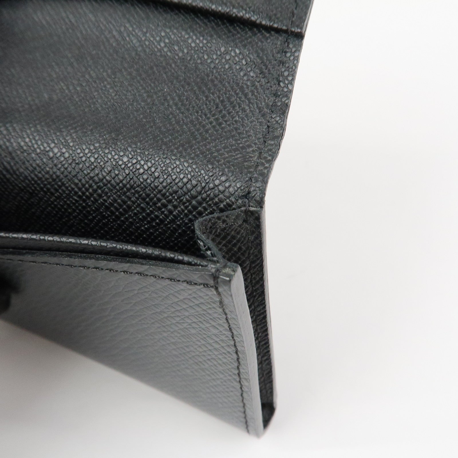 Louis Vuitton Taiga Enveloppe Cartes de Visite Card Case M30922