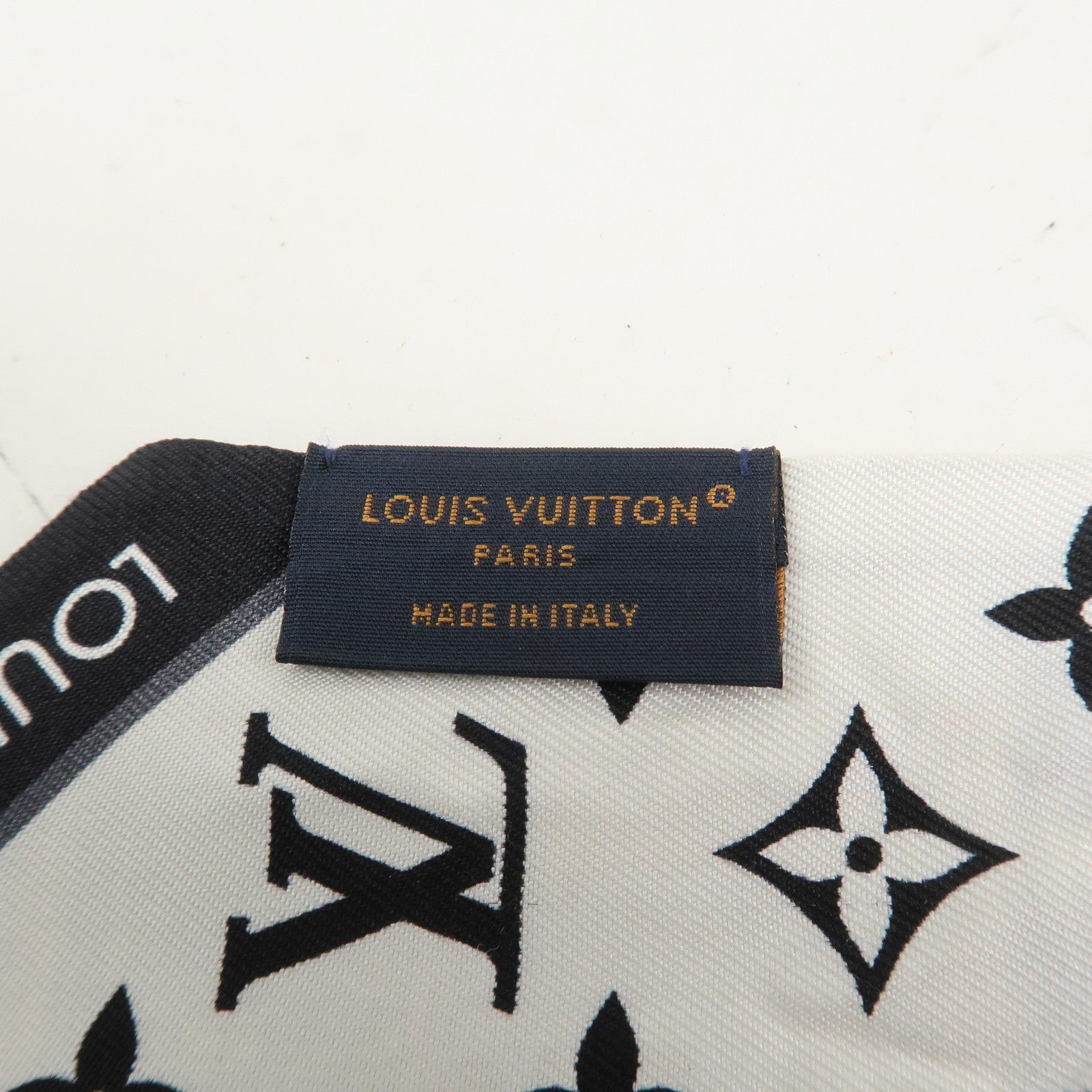 Louis Vuitton Bandeau BB Let's Go Silk 100% Scarf Black M76442