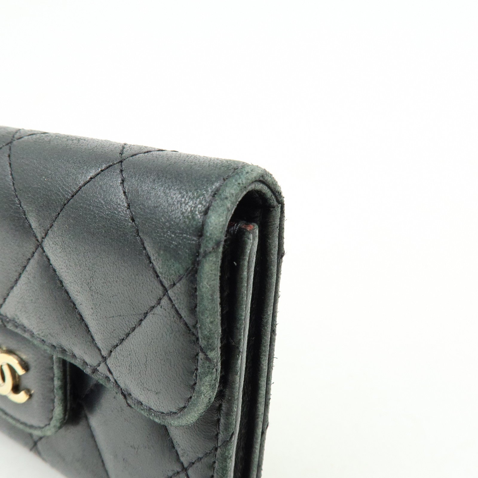 CHANEL COCO Mark Lambskin Matelasse Compact Wallet Black