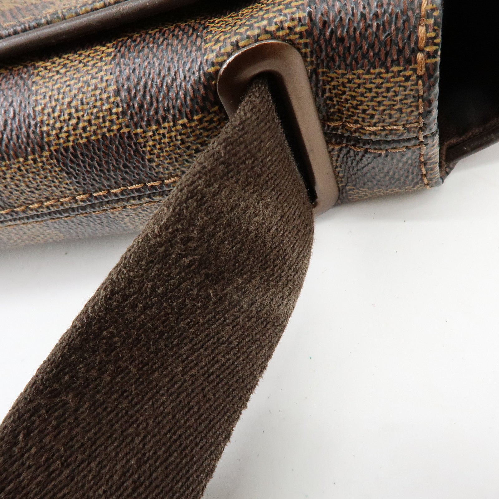 Louis Vuitton Damier Ebene Brooklyn Messenger Bag Brown N51211
