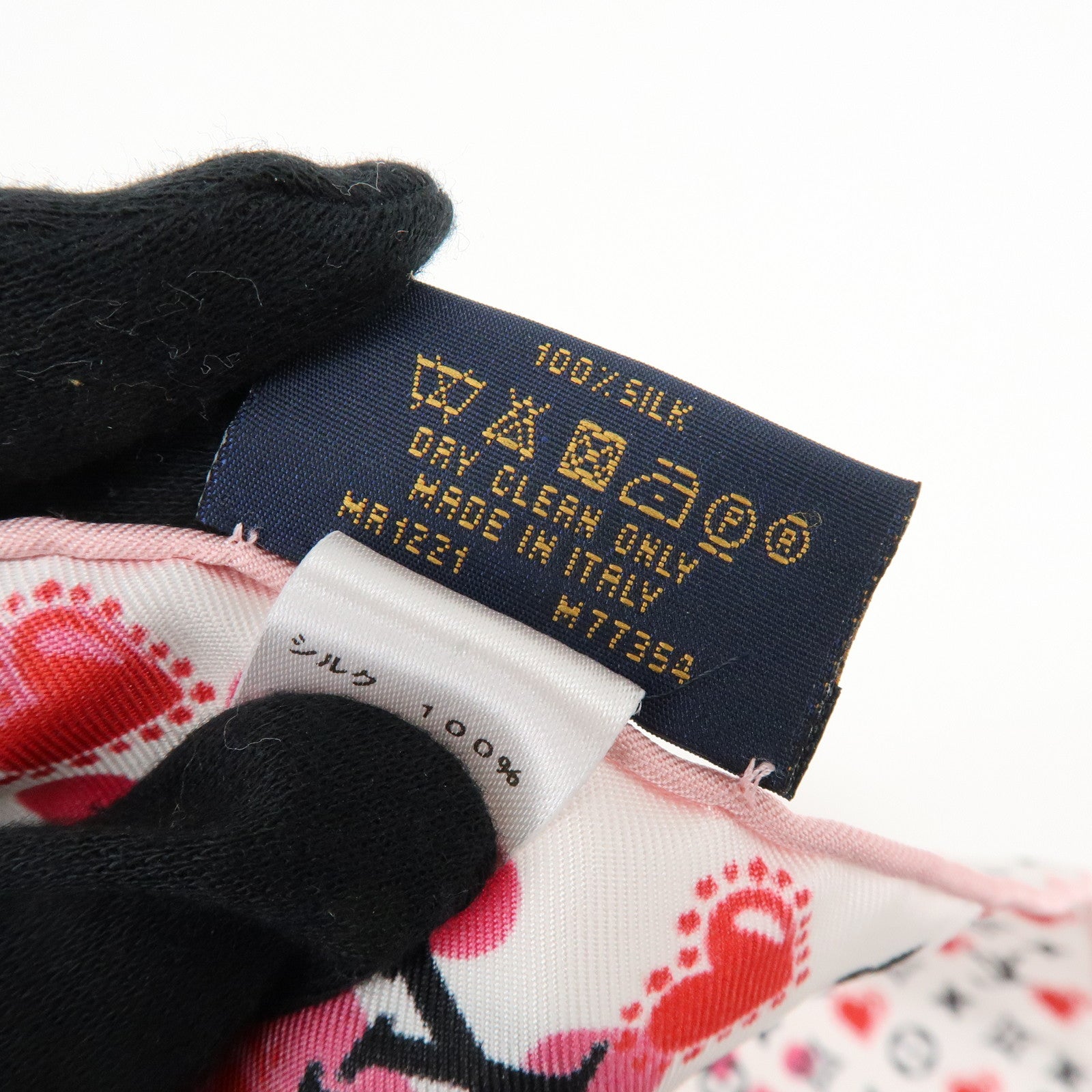 Louis Vuitton Monogram Carre Silk 100% Scarf White Pink M77354