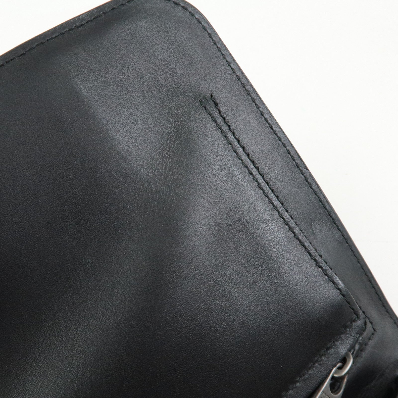 BOTTEGA VENETA Intrecciato Leather Clutch Bag Black 129528