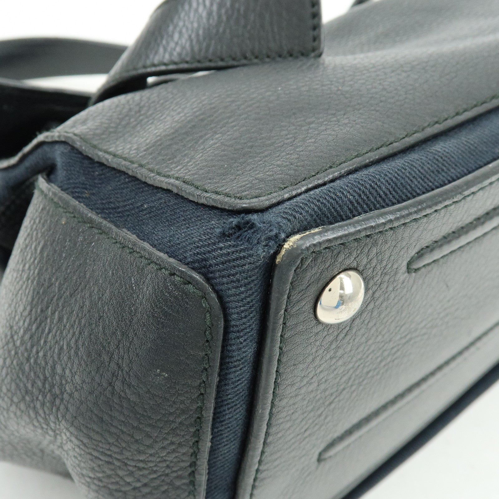 SAINT LAURENT PARIS Muse Two Calf Leather Hand Bag Black 229080