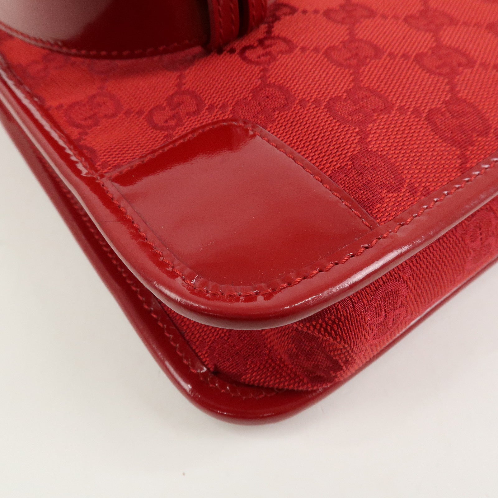 GUCCI GG Canvas Patent Leather Shoulder Bag Hand Bag Red 001・4206