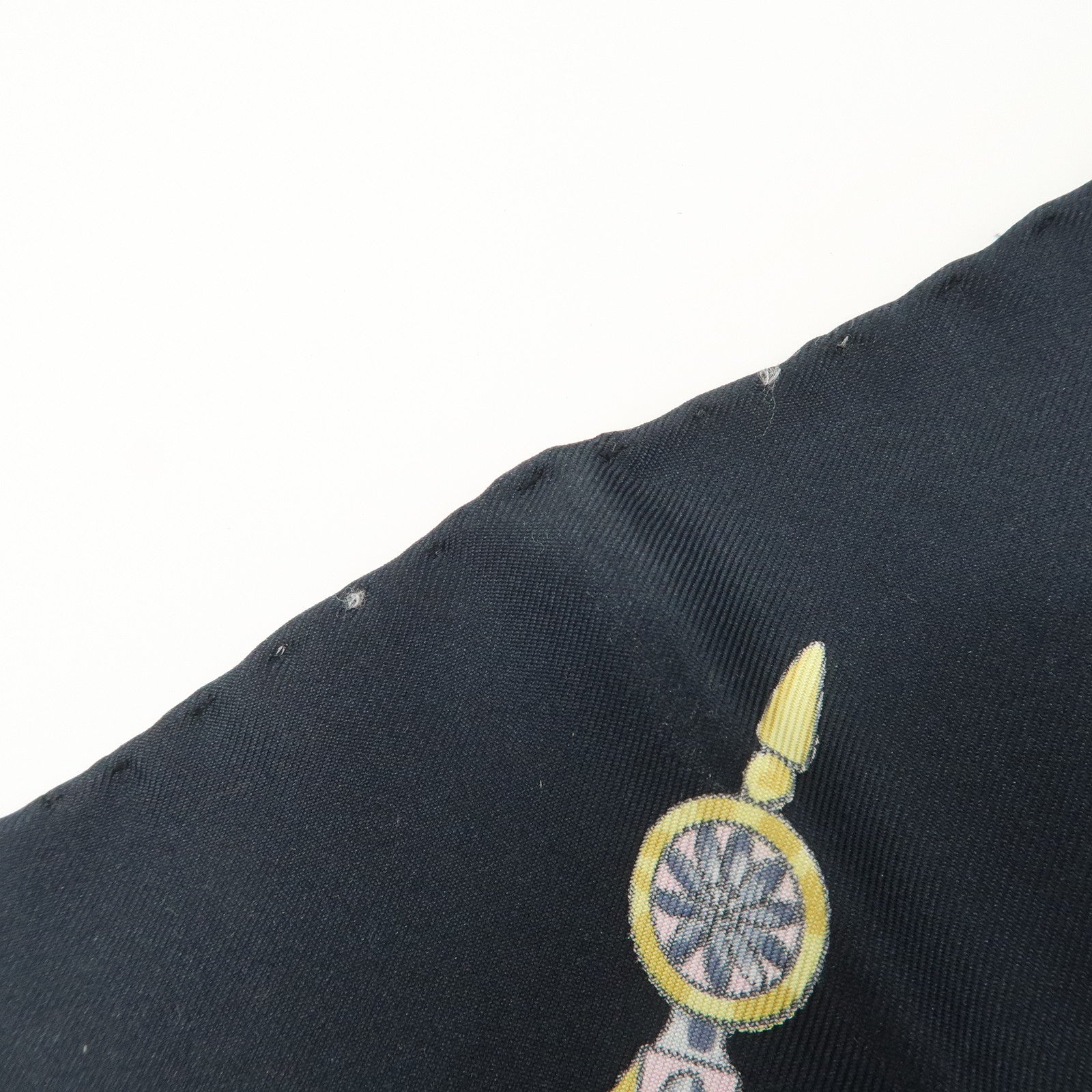 HERMES Carre 90 Silk 100% Scarf Parmi les fleurs je compte les heures Black