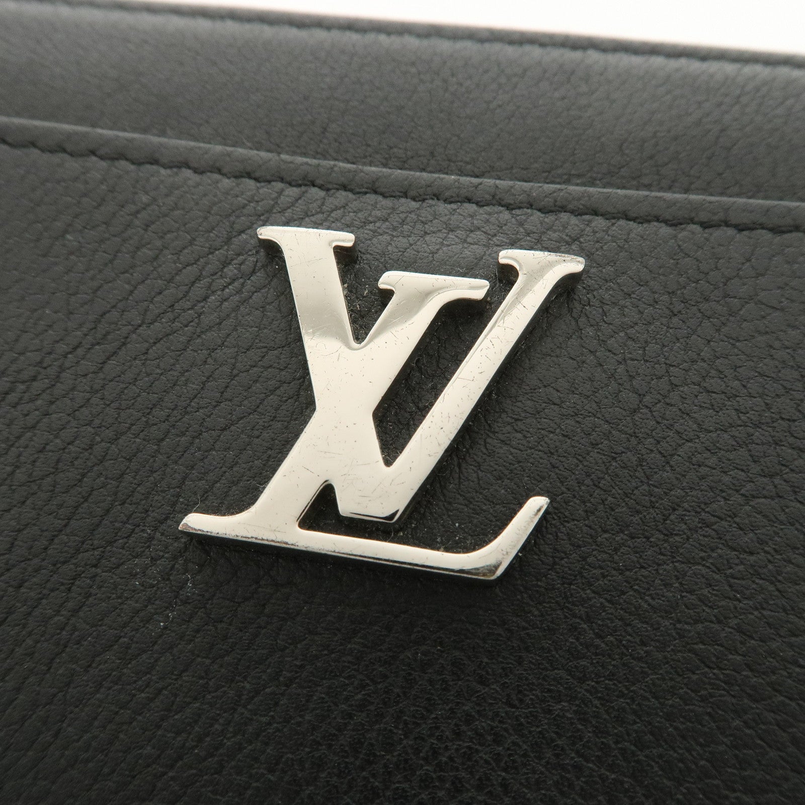 Louis Vuitton Lockme Leather Round Zippy Long Wallet Noir M62622