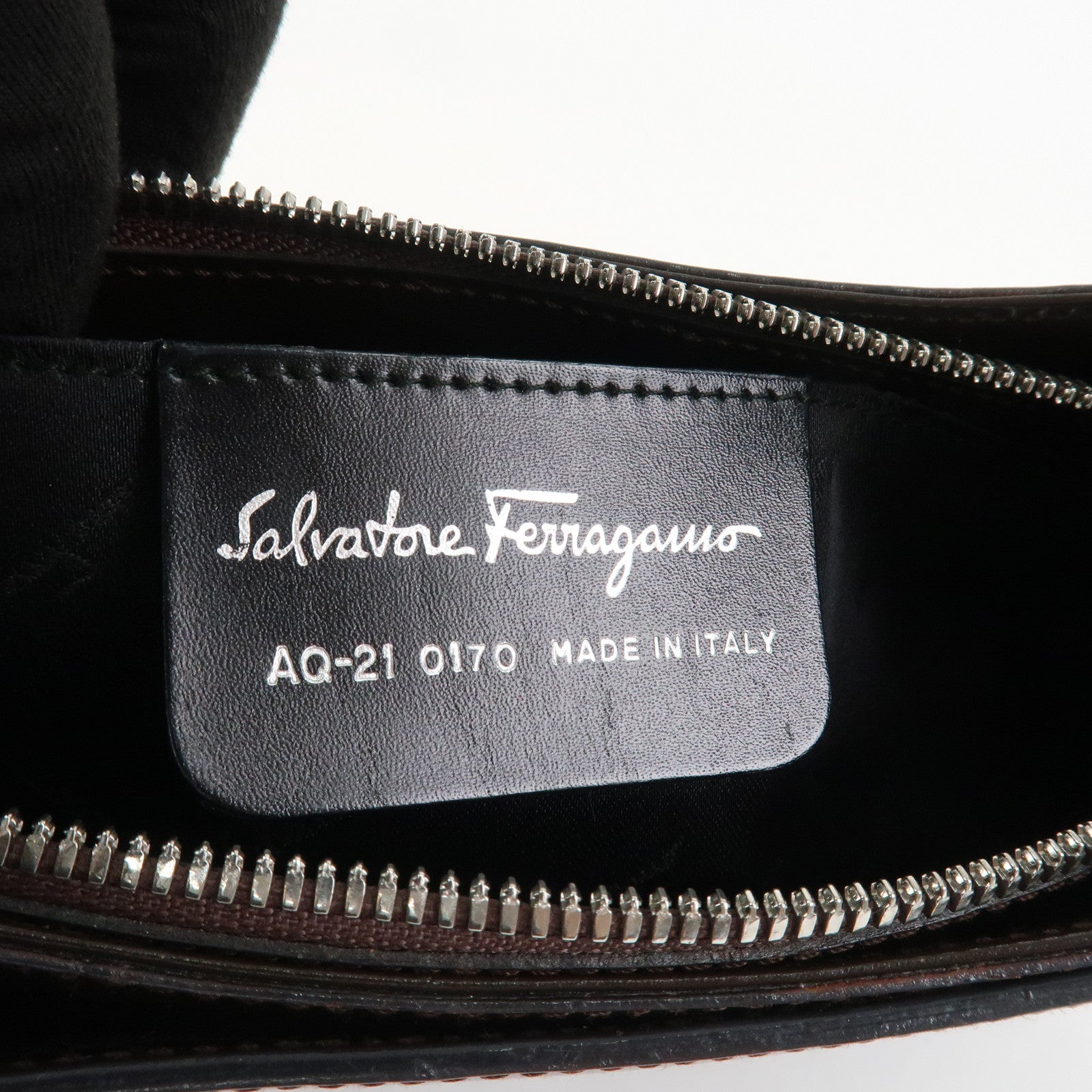 Ferragamo Gancini Leather Shoulder Bag Dark Brown AQ-21 0170