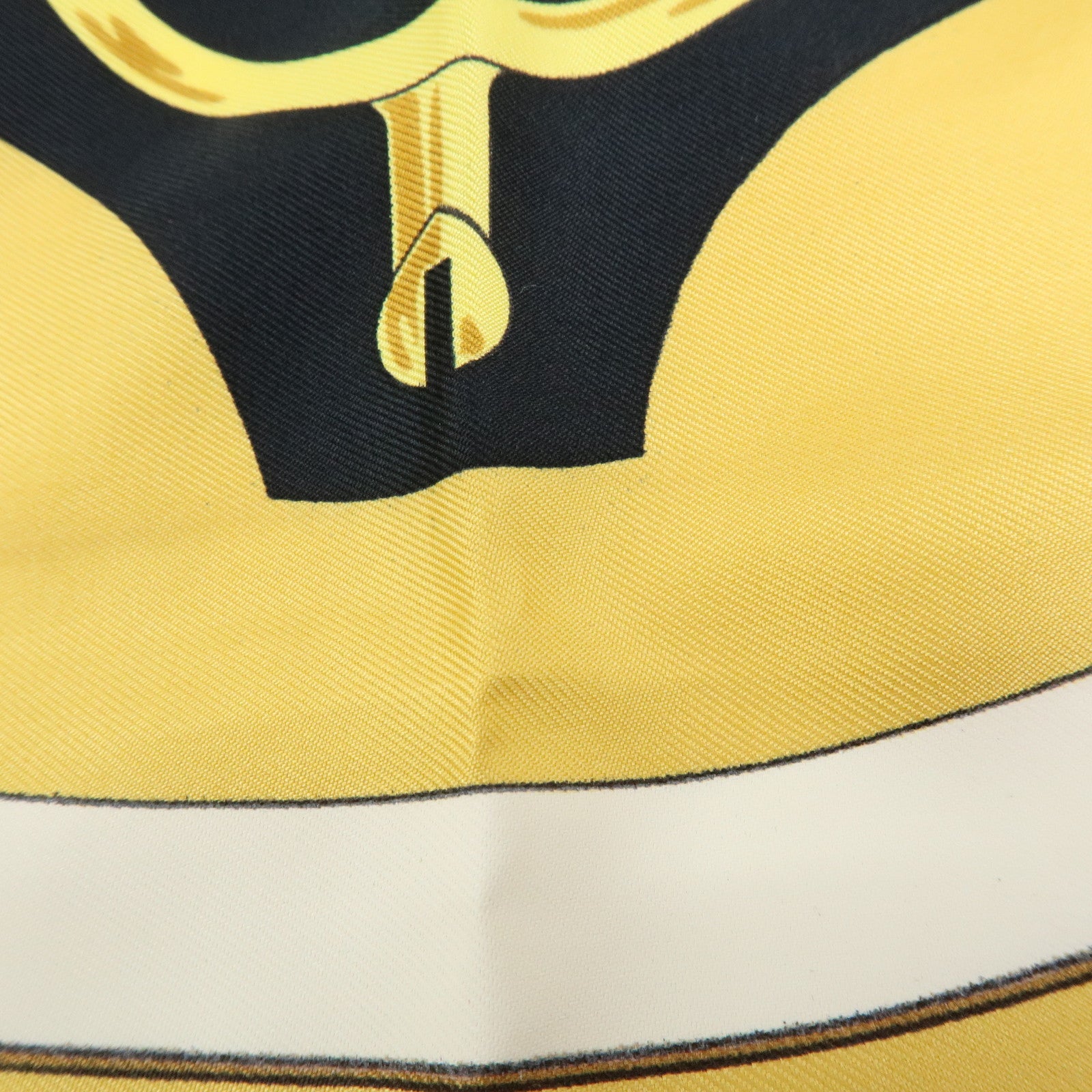 HERMES Carre 90 Silk 100% Eperon d'or Scarf White Navy