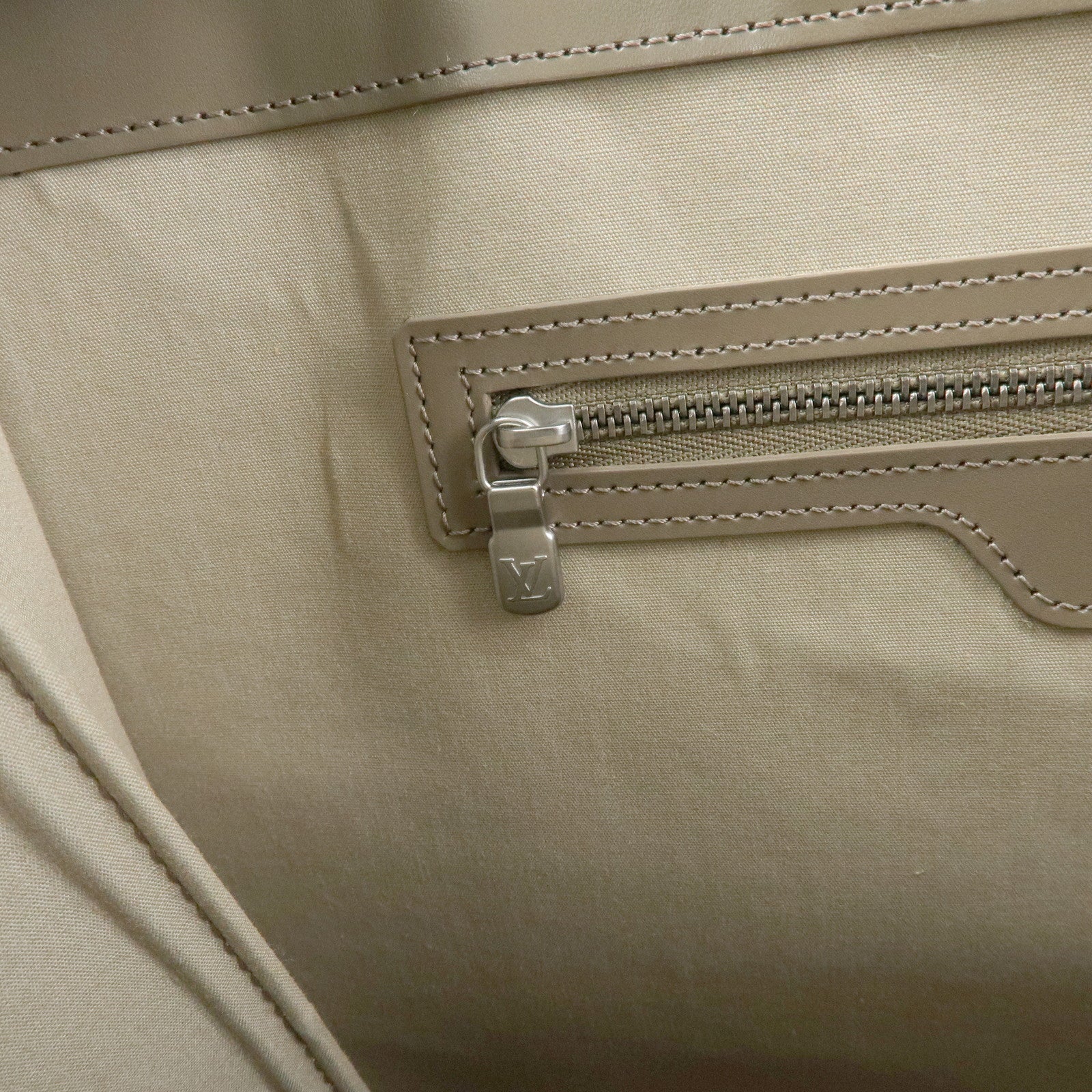 Louis Vuitton Epi Leather Saint Tropez Shoulder Bag Pepper M5246C