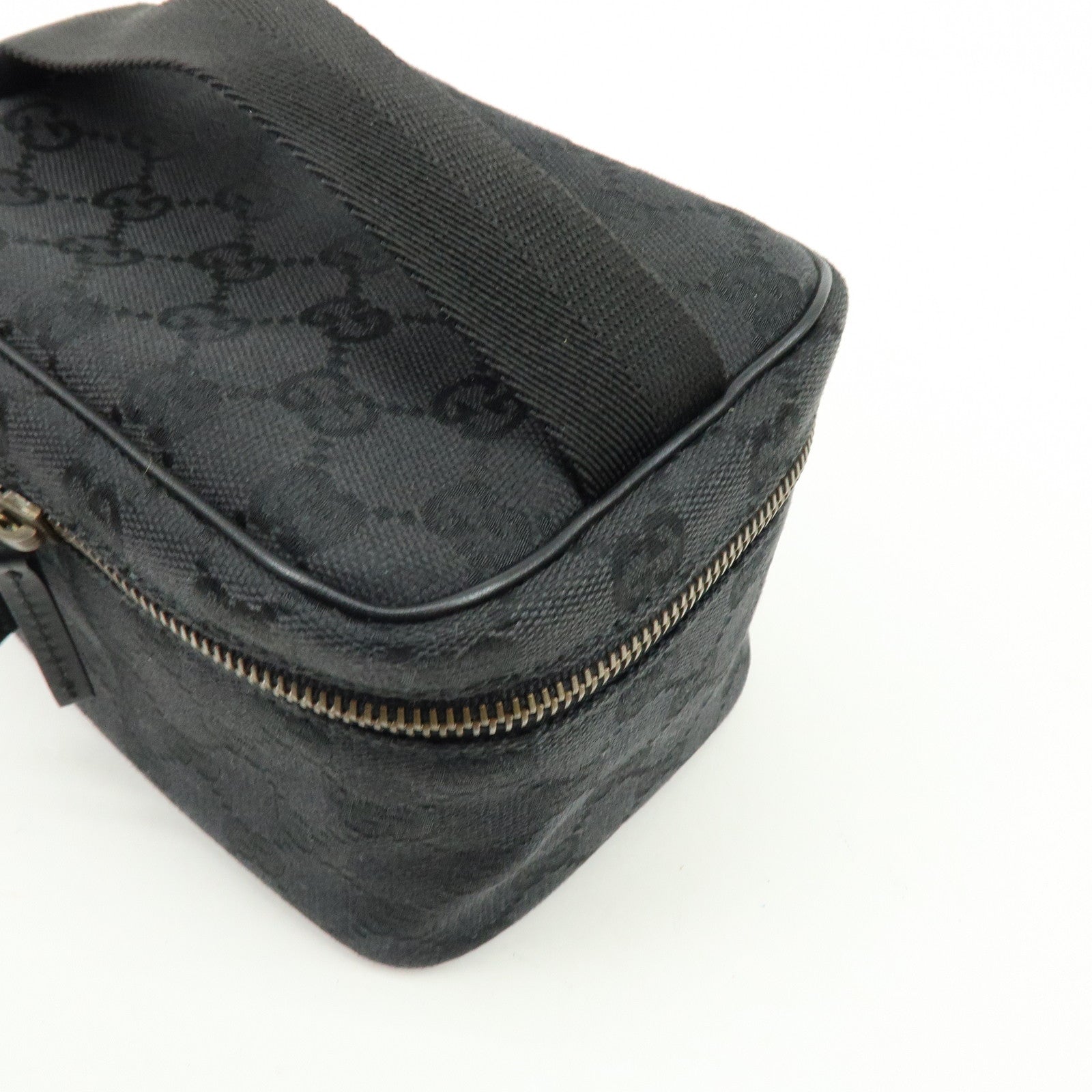 GUCCI GG Canvas Leather Vanity Case Cosmetic Pouch Black 106646