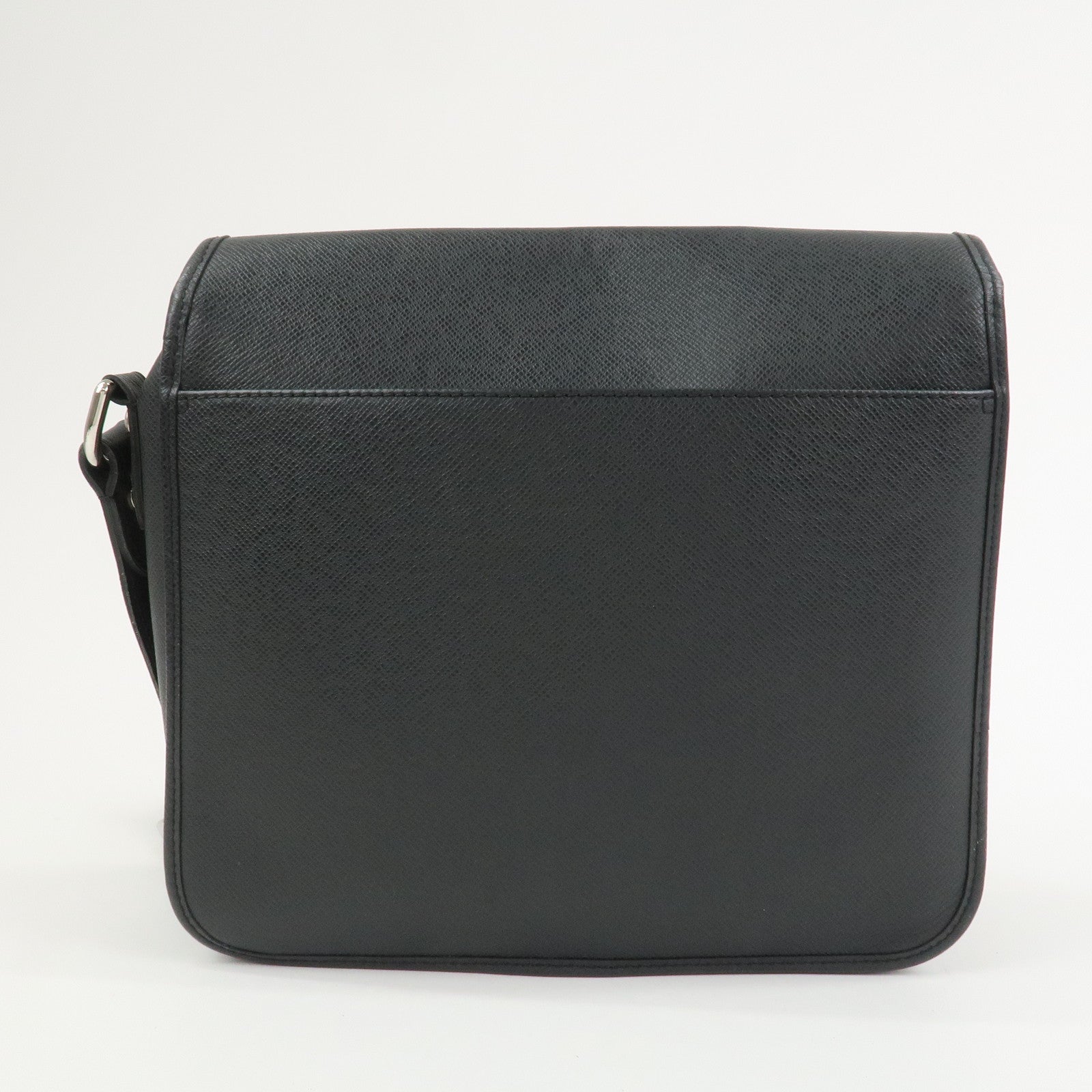 Louis Vuitton Taiga Andrei Shoulder Bag Ardoise M32482