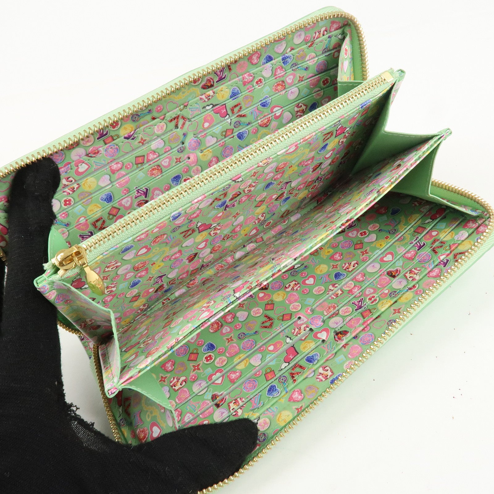 Louis Vuitton Monogram Vernis Zippy Wallet Light Green M82065 Used