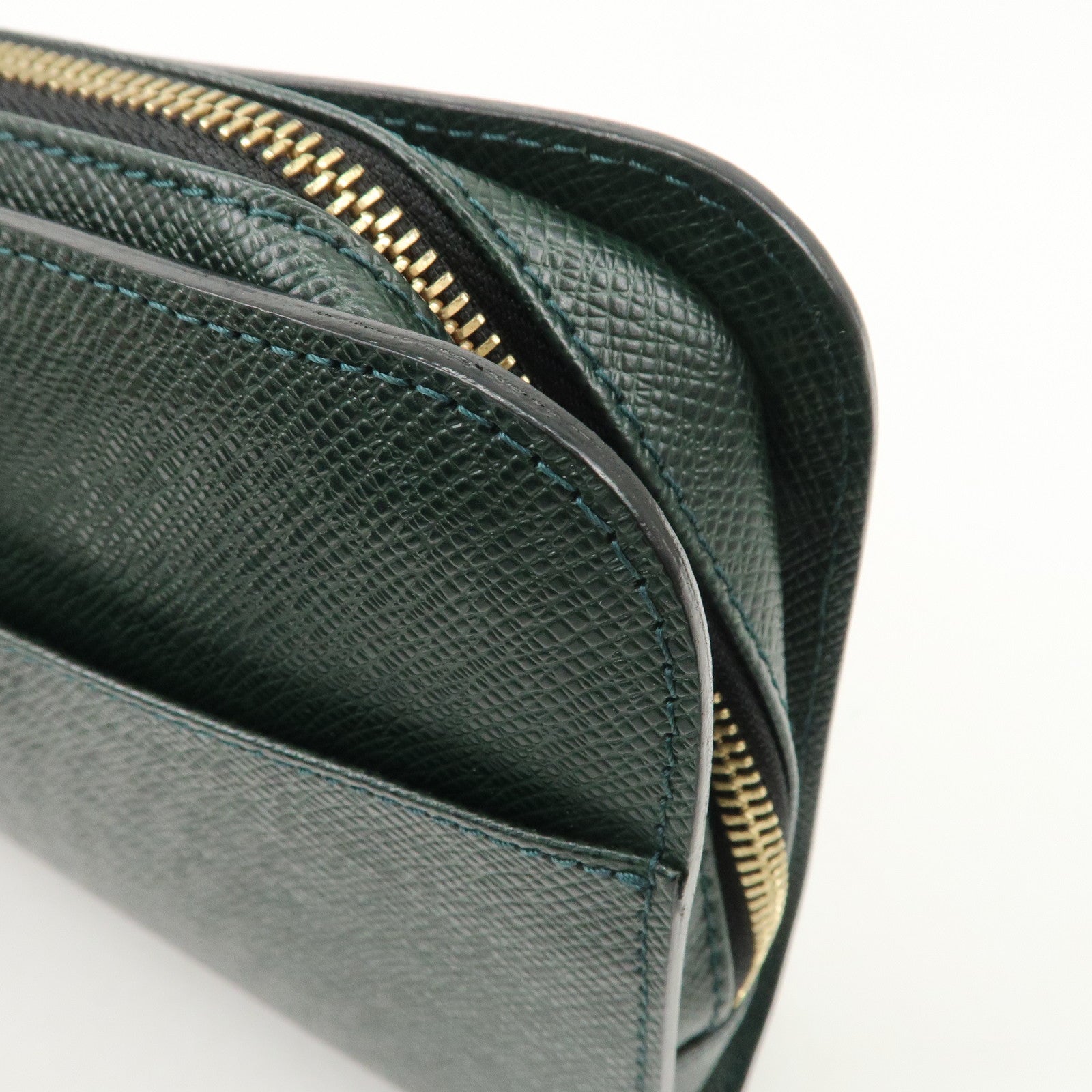 Louis Vuitton Taiga Baikal Clutch Bag Pouch Epicea M30184 Used