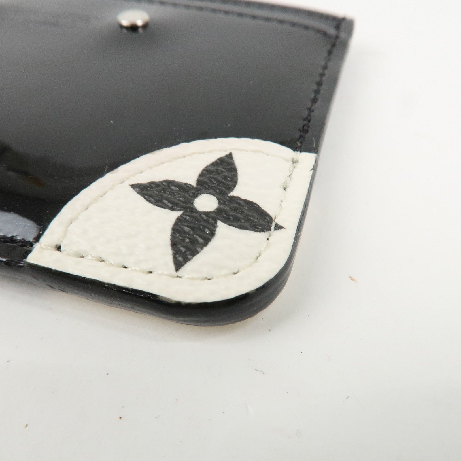Louis Vuitton Portes Cartes Simple Vernis Leather Card Case M67664 Used