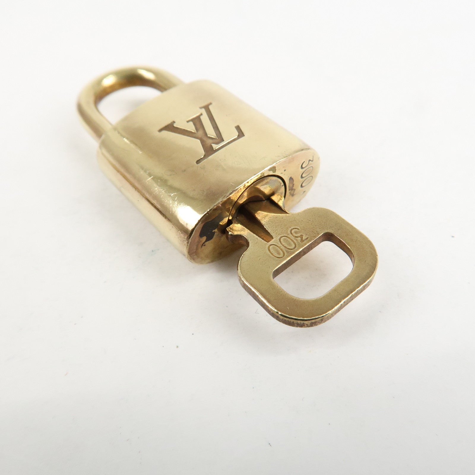 Louis Vuitton Set of 10 Lock & Key Cadena Key Lock Metal Gold Used