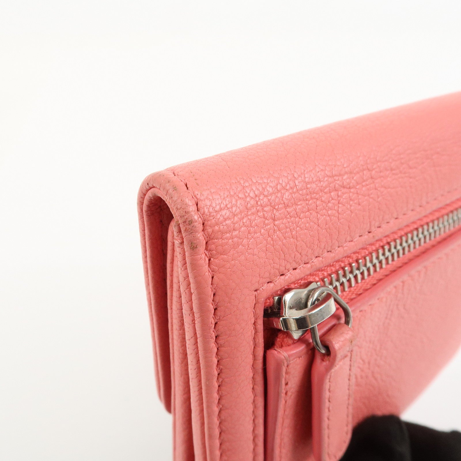 CHANEL COCO Mark Calf Leather Compact Wallet Clover Motif Pink