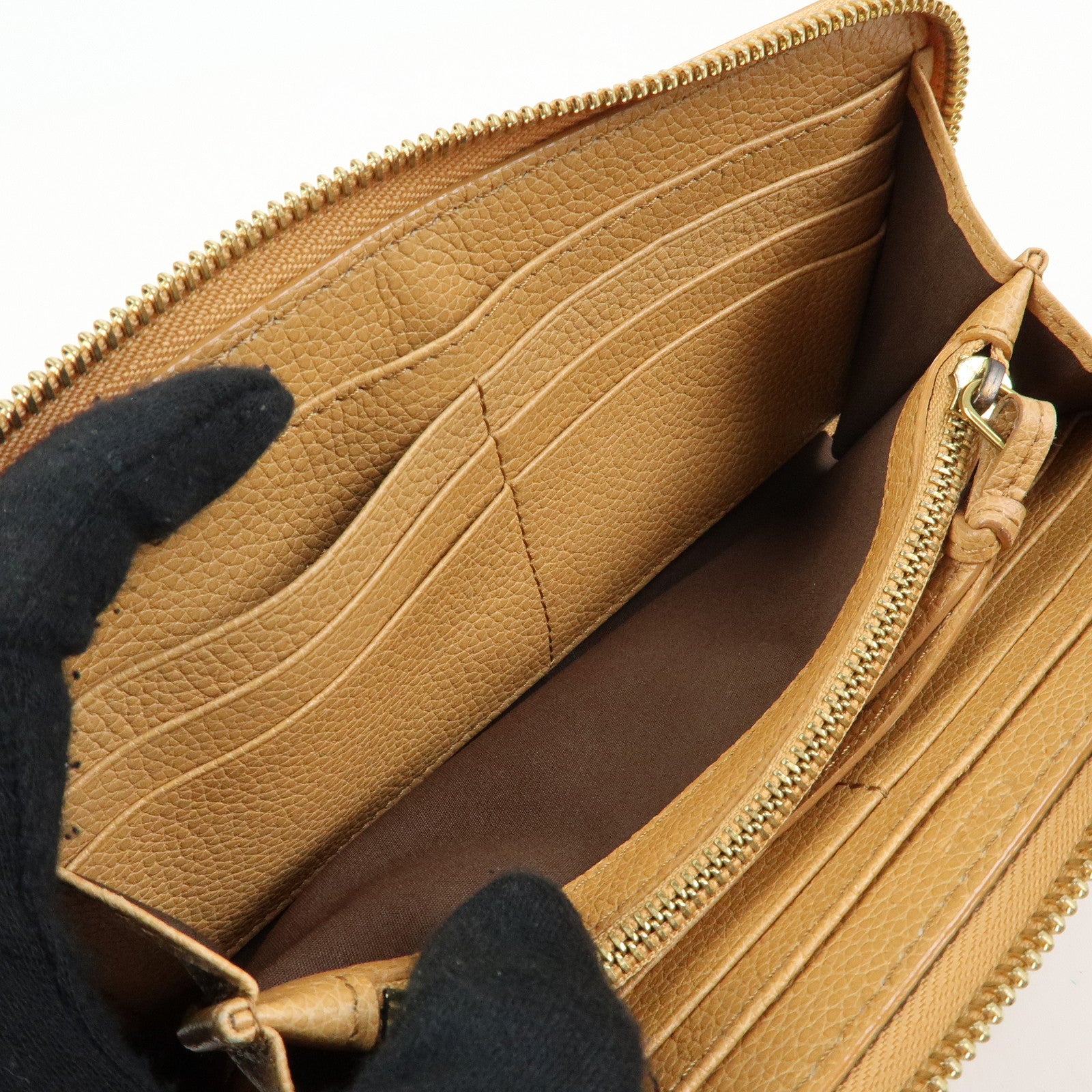 Chloe Paraty Leather Round Zippy Long Wallet Light Brown