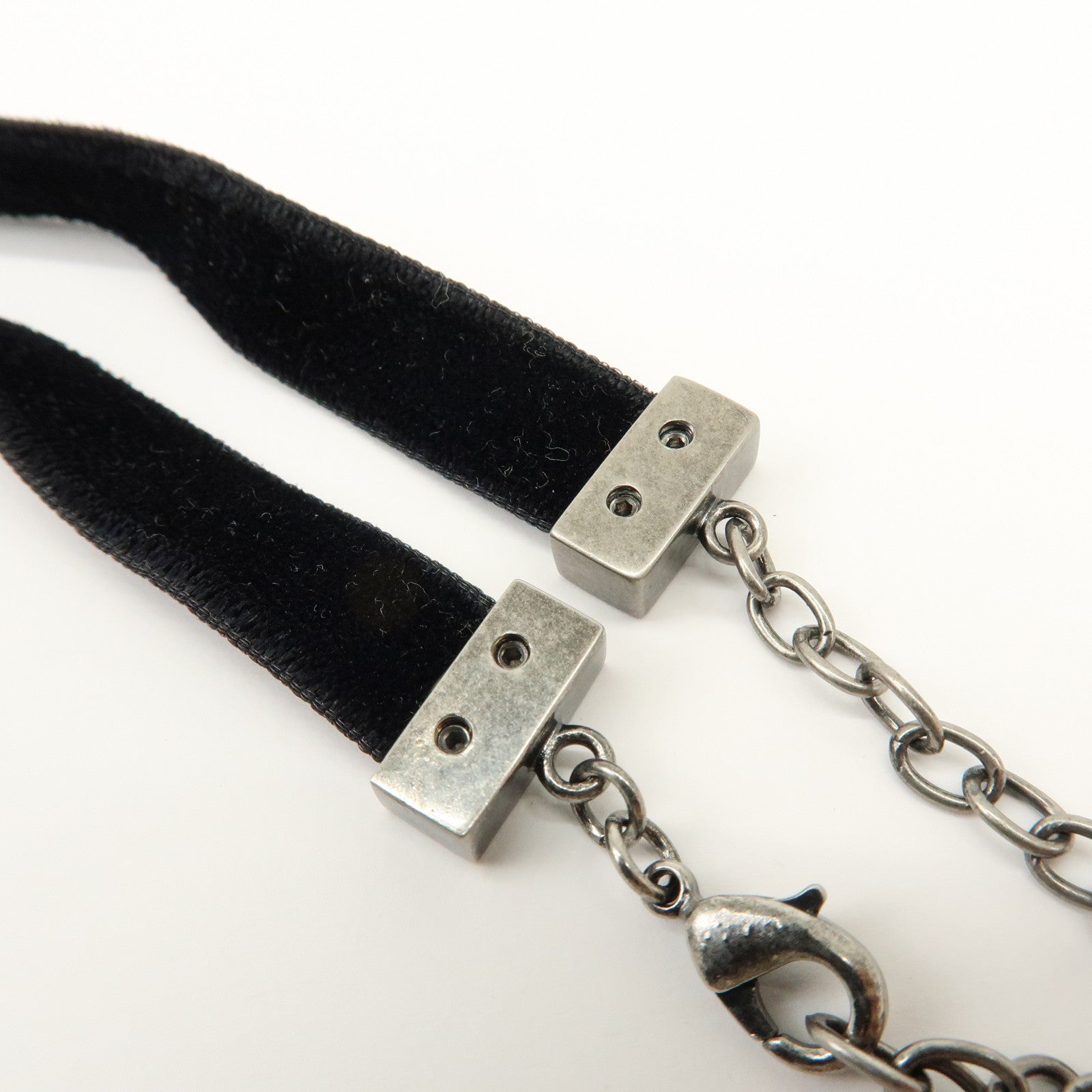 SAINT LAURENT PARIS Velour Oversize Heart Choker Necklace Silver
