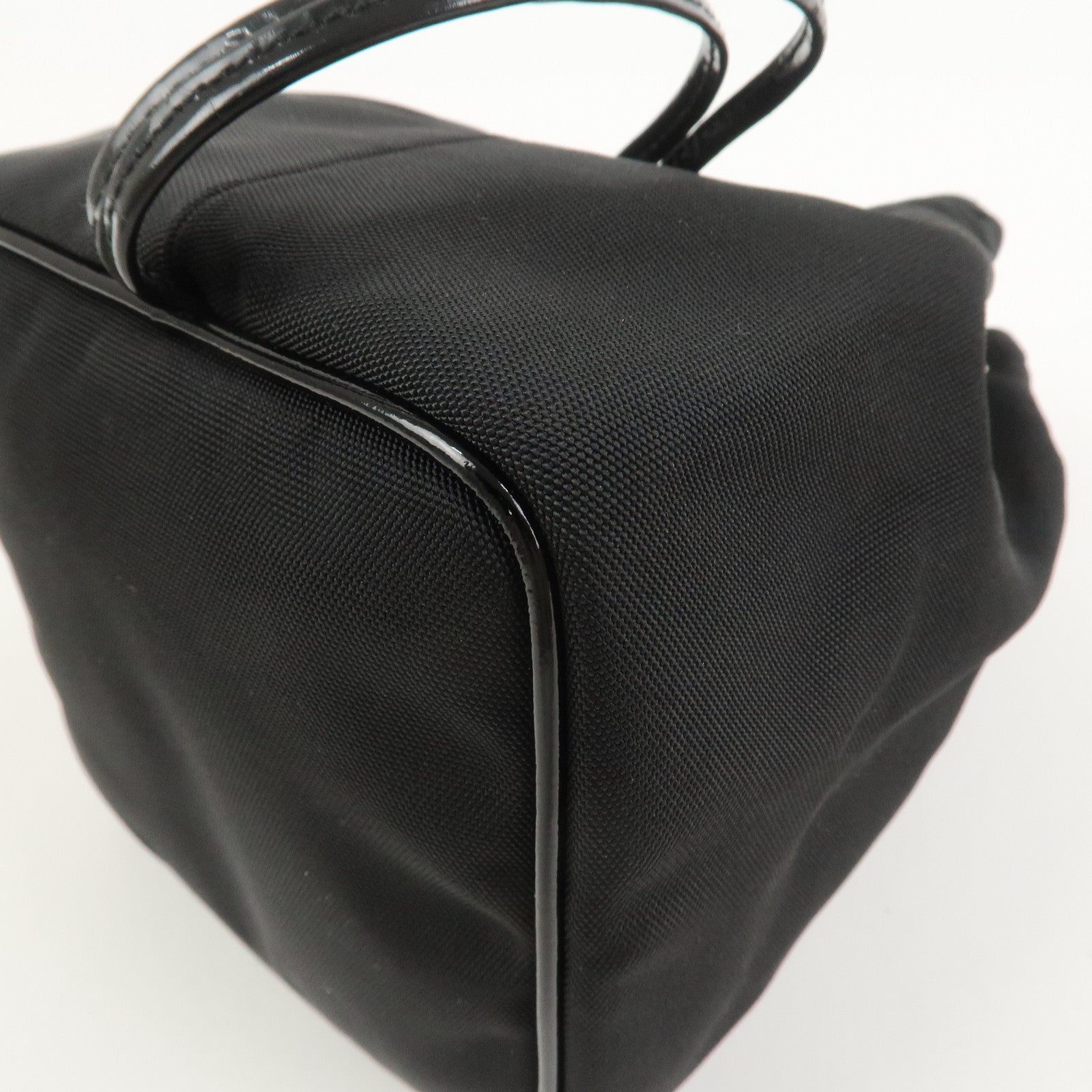 GUCCI Nylon Patent Leather Cosmetic Pouch Hand Bag Black 390・0973