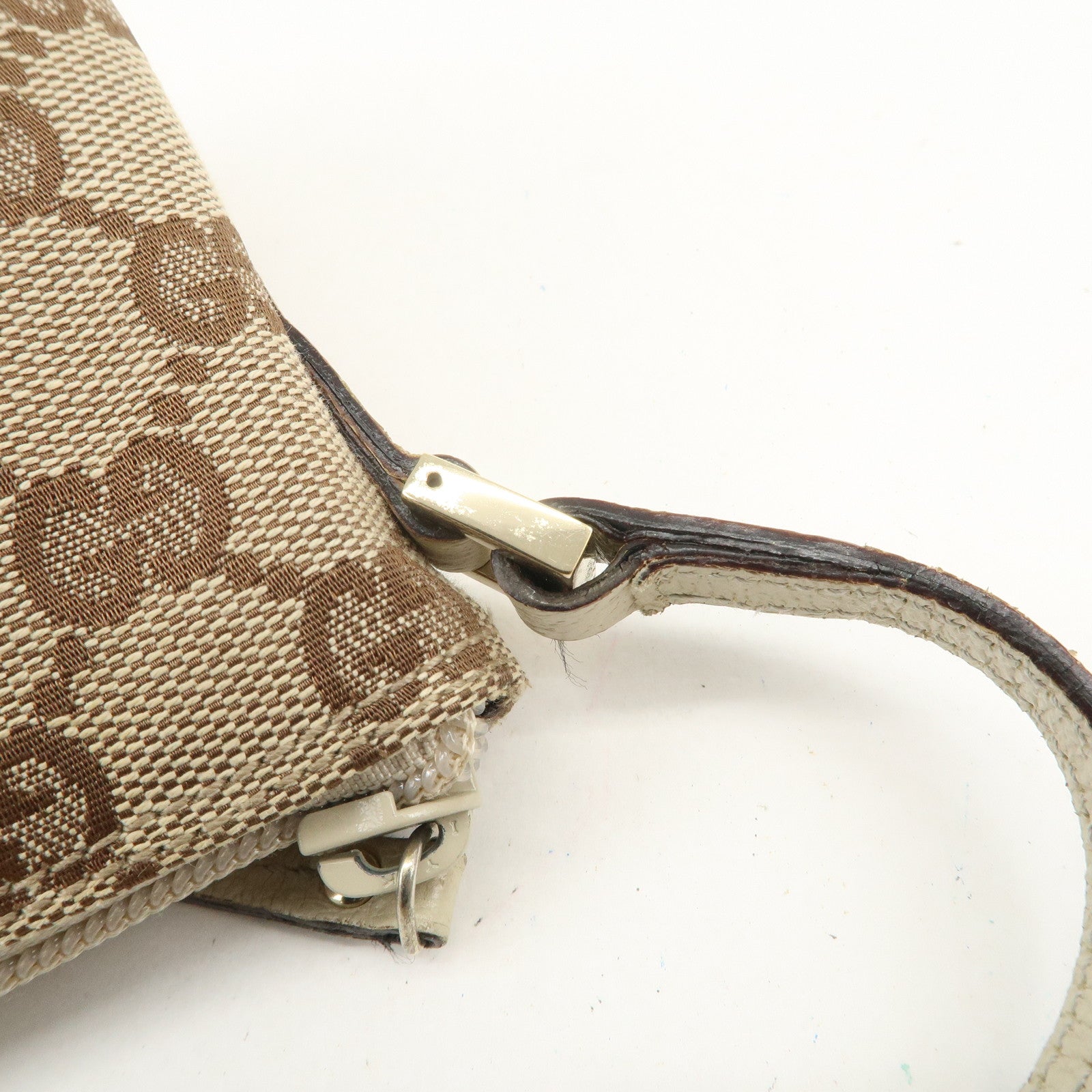 GUCCI Boat Bag GG Canvas Leather Hand Bag Pouch Brown Ivory 07198