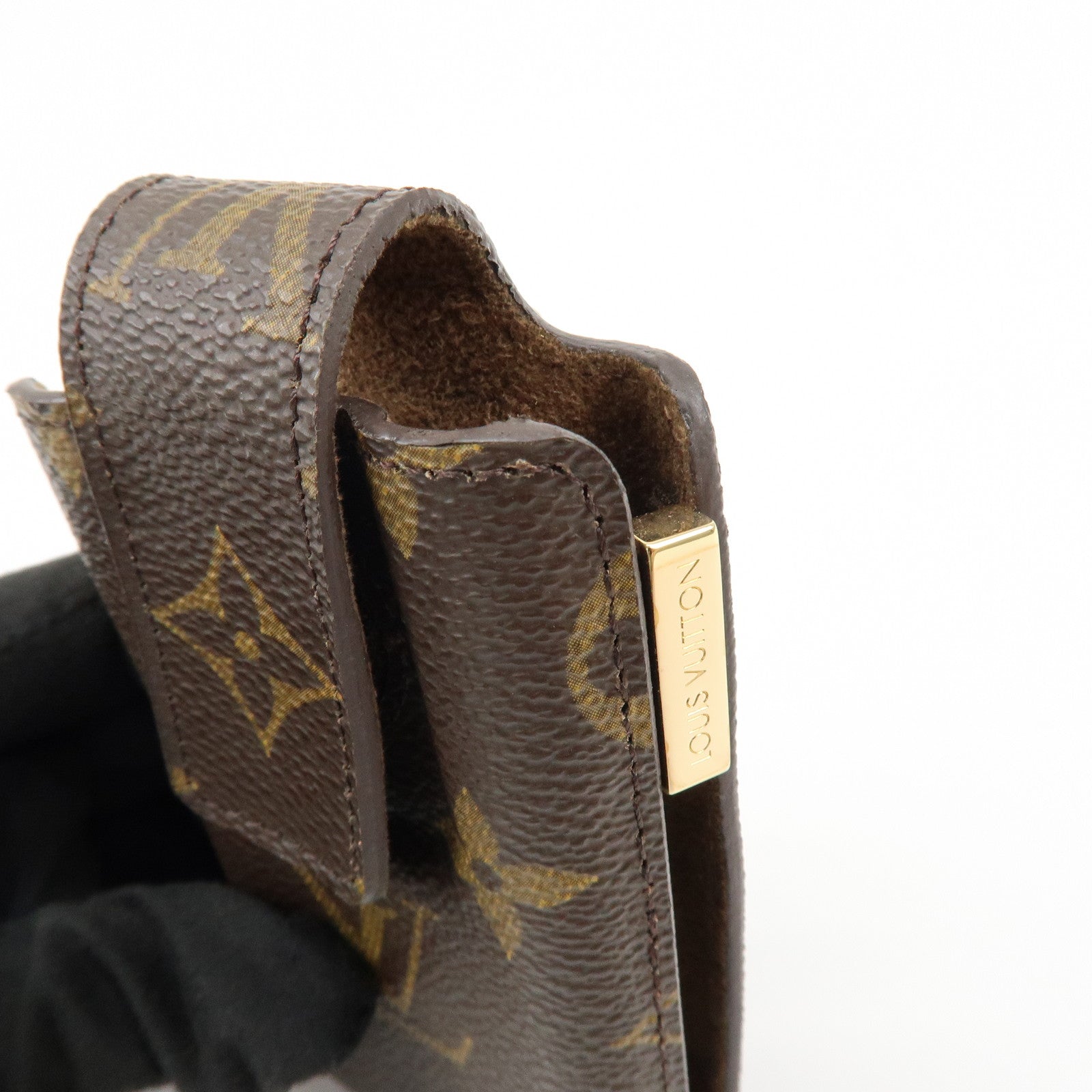 Louis Vuitton Monogram Etui Telephone International PM M63064