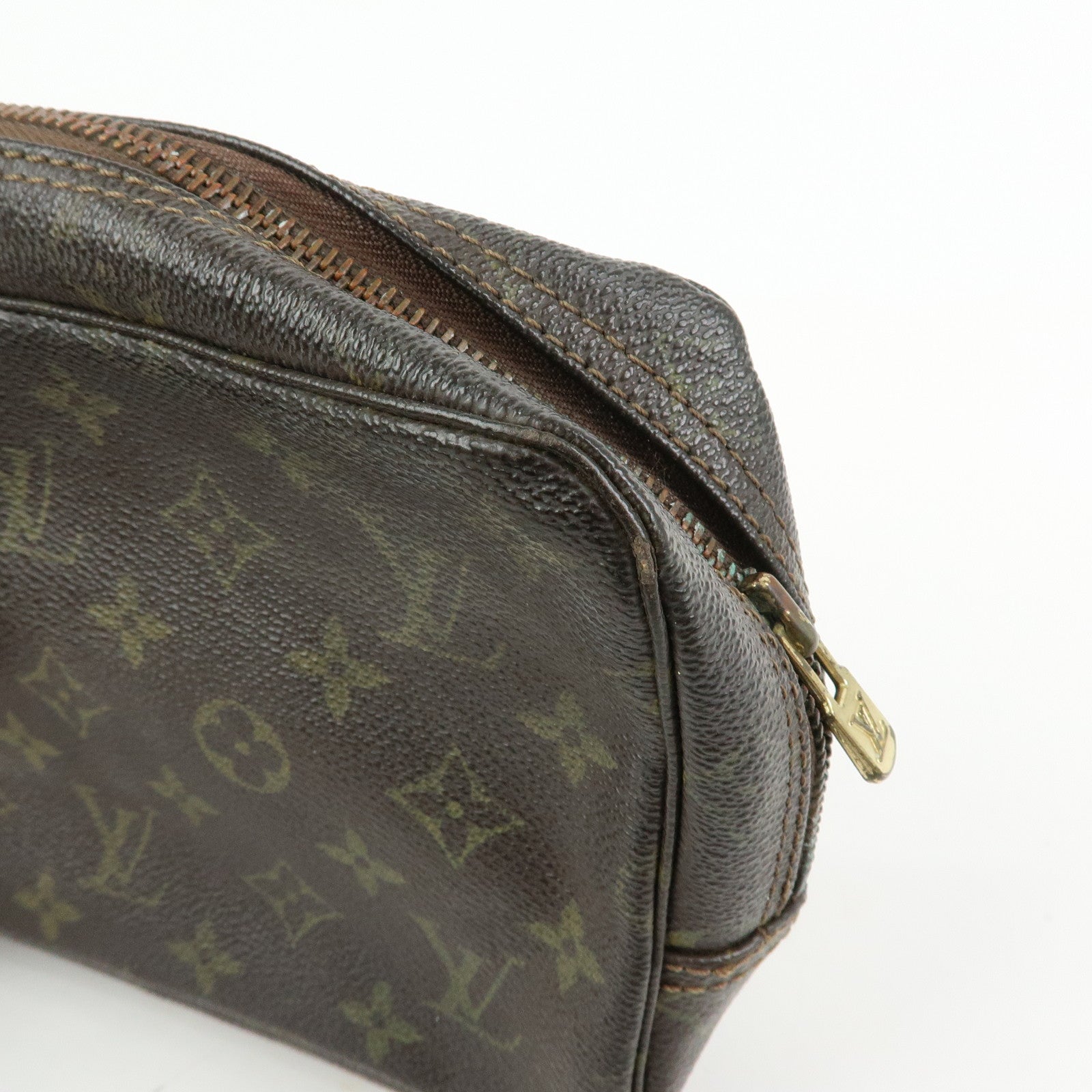 Louis Vuitton Monogram Trousse Toilette 23 Cosmetic Pouch M47524