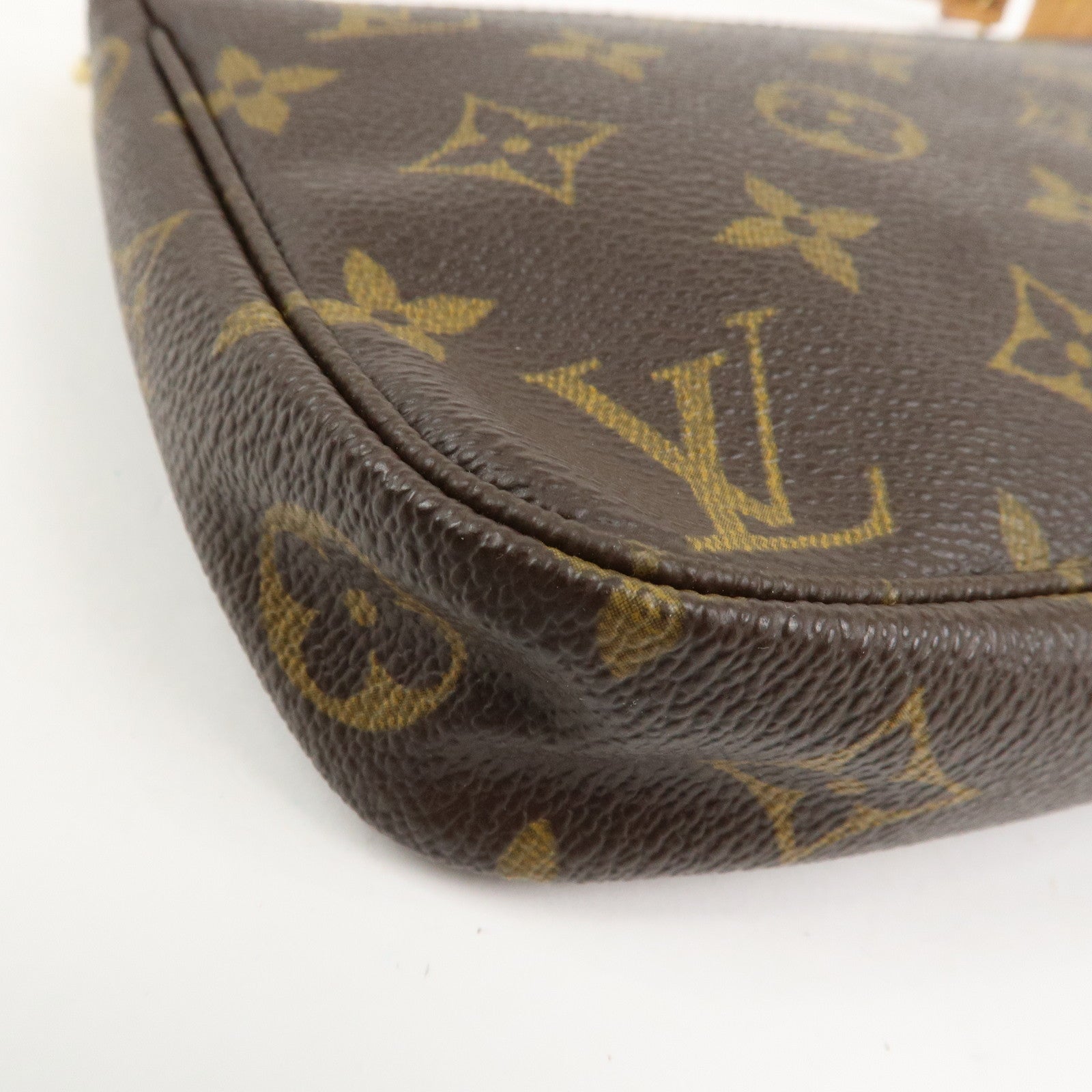 Louis Vuitton Monogram Pochette Accessoires Hand Bag Brown M51980