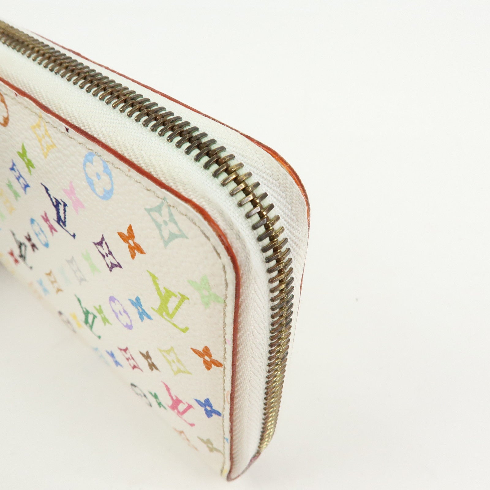 Louis Vuitton Monogram Multicolor Zippy Long Wallet Blanc M60241
