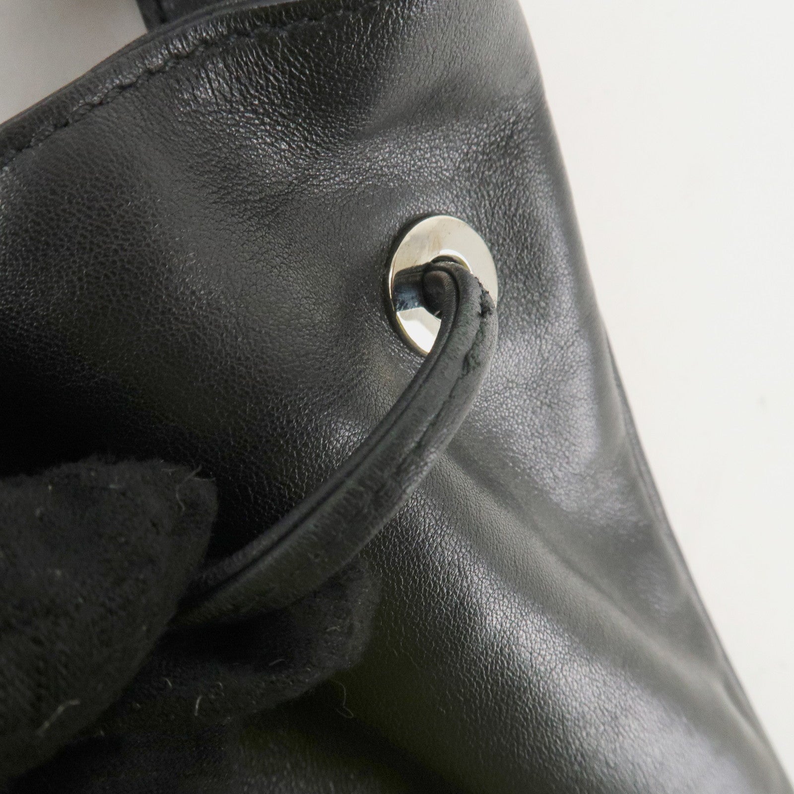 GUCCI Drawstring Leather Shoulder Bag Hand Bag Black 001.4033 Used