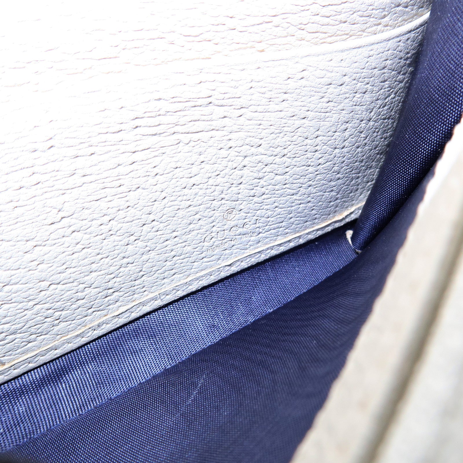 GUCCI Sherry GG Marmont Leather Chain Wallet Ivory 546592