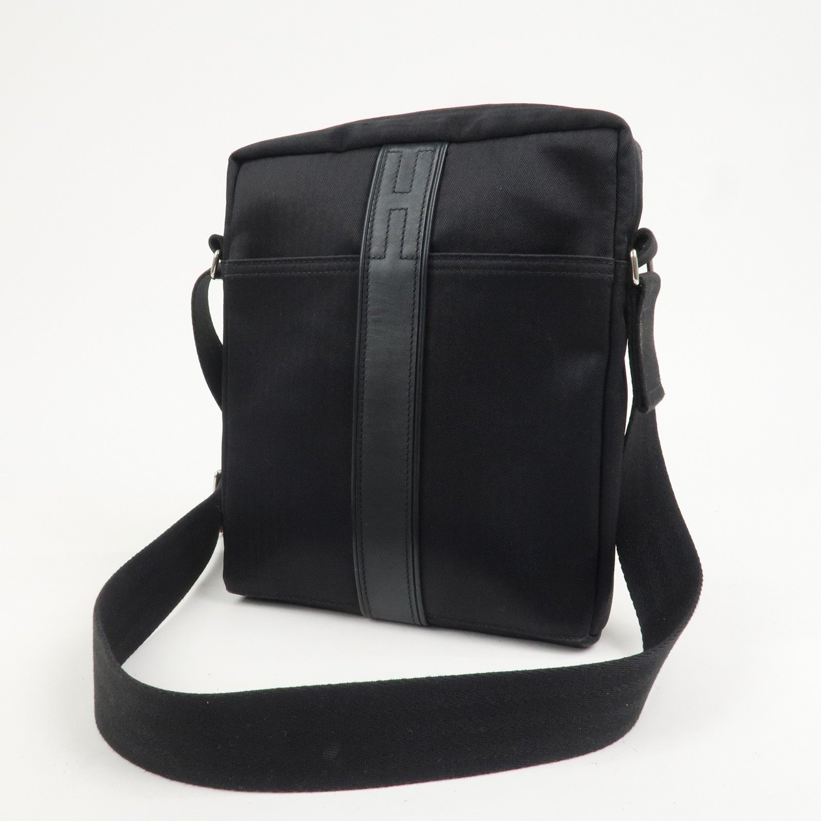 HERMES Toile Chevrons Leather Acapulco Bandouliere Shoulder Bag MM