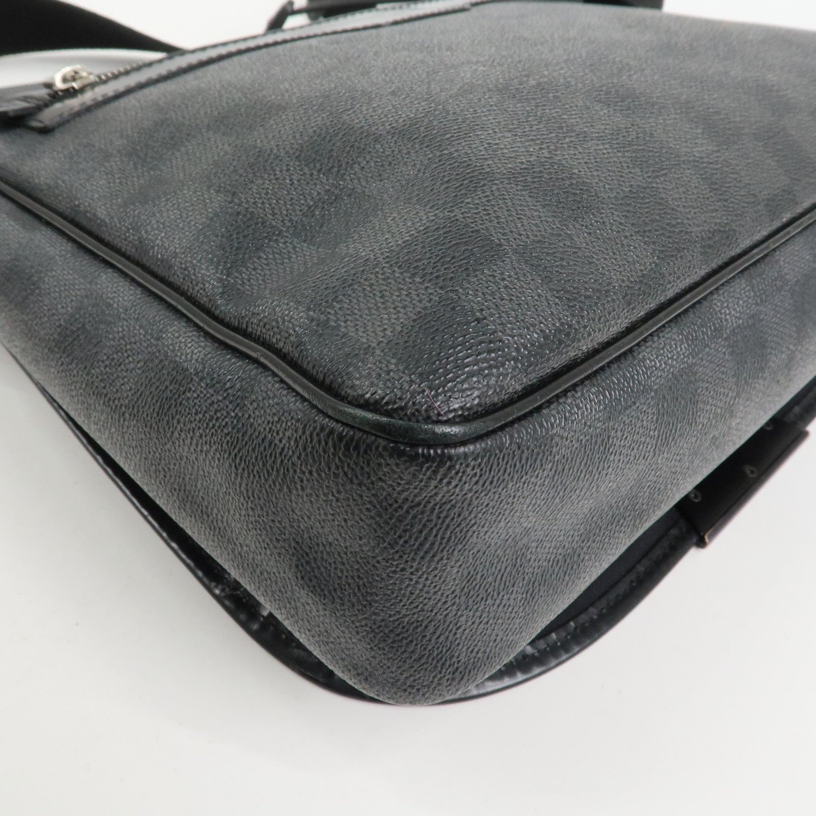 Louis Vuitton Damier Graphite Daniel MM Shoulder Bag N58029