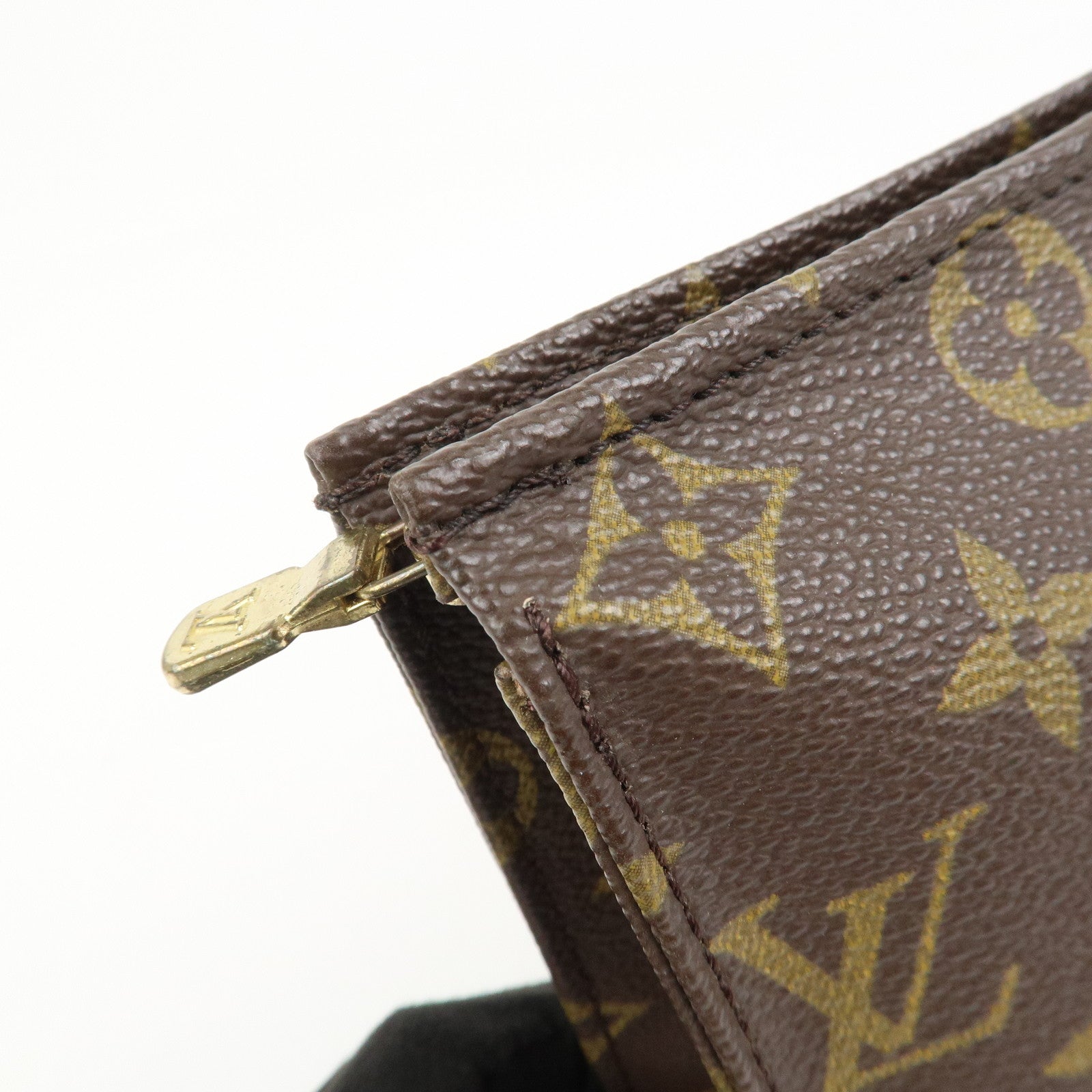 Louis Vuitton Monogram Poche Toilette 19 Clutch Bag Pouch M47544
