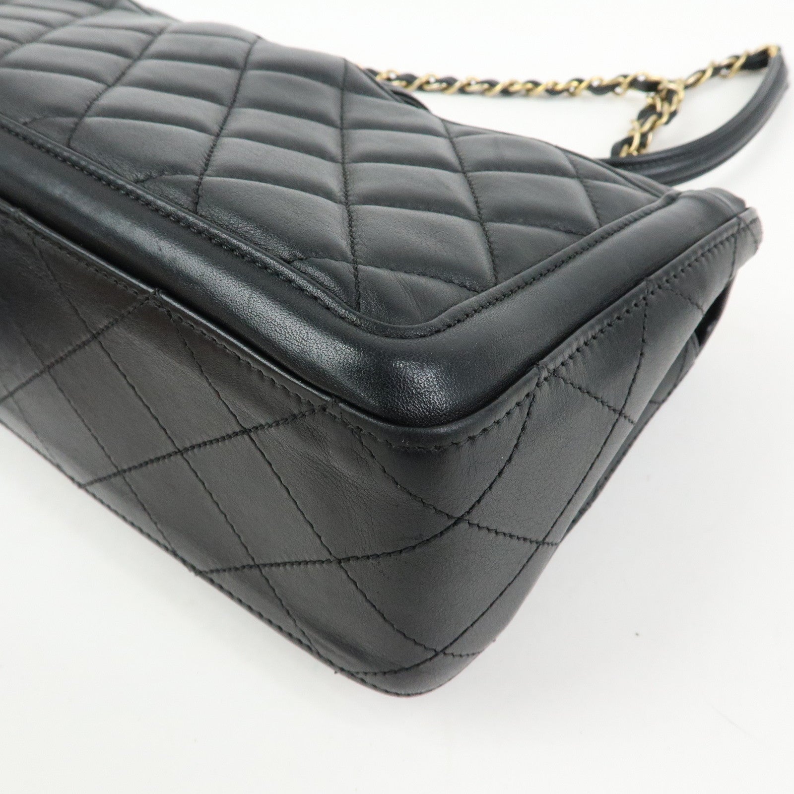 CHANEL Matelasse Lamb Skin Double Chain Single Flap Shoulder Bag