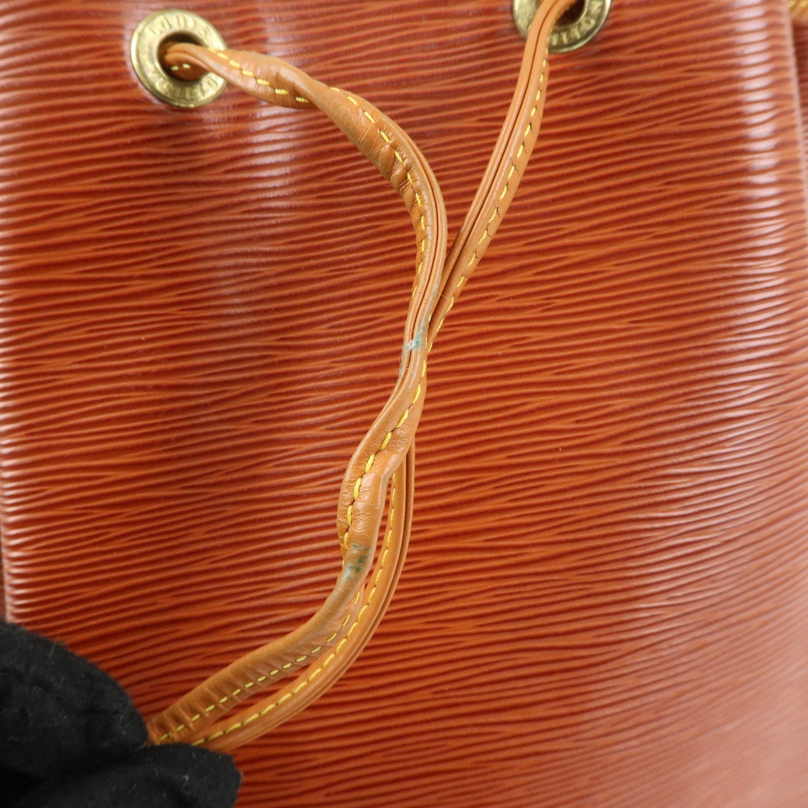 Louis Vuitton Epi Noe Bi-Color Shoulder Bag Kenya Brown M44028