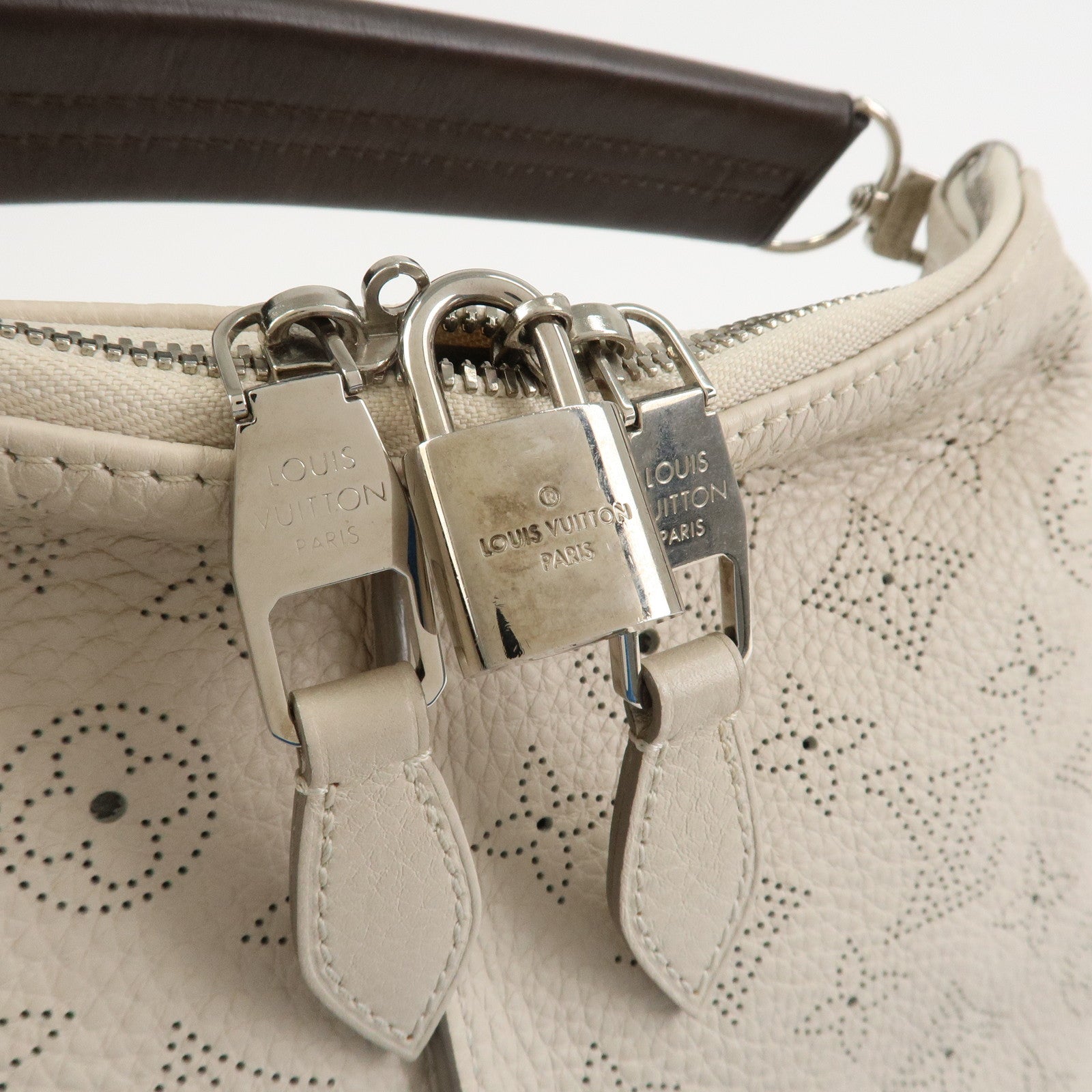 Louis Vuitton Monogram Mahina Selene PM Shoulder Bag Blanc M94275