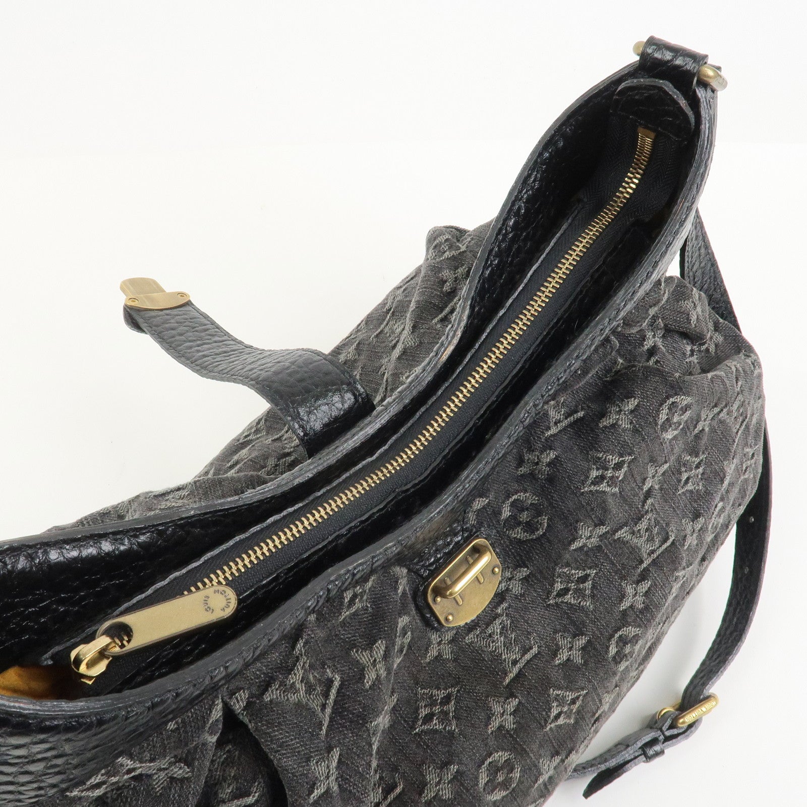 Louis Vuitton Monogram Denim Slightly Shoulder Bag Noir M95835