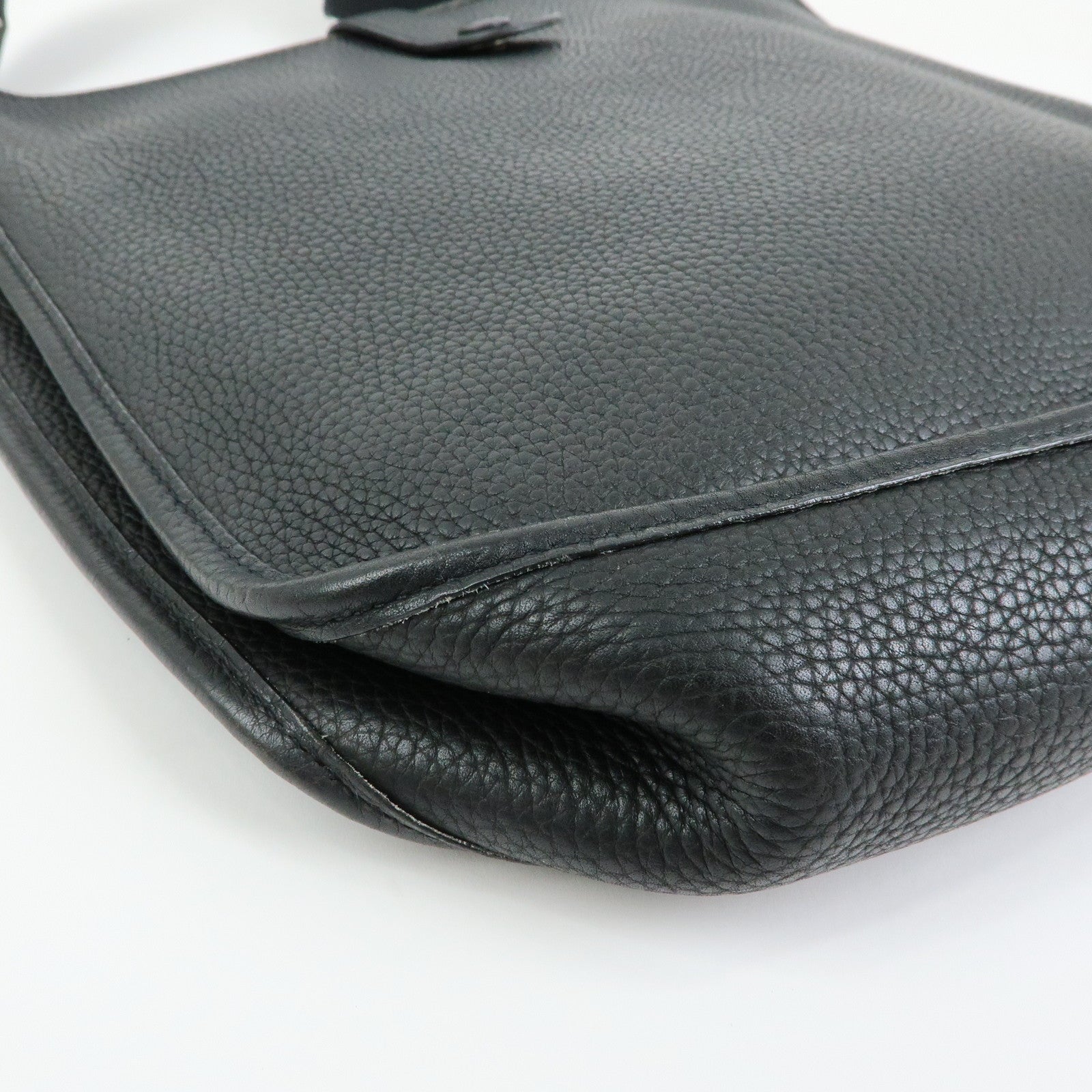 HERMES Evelyne Taurillon Leather Shoulder Bag □J Stamped Black
