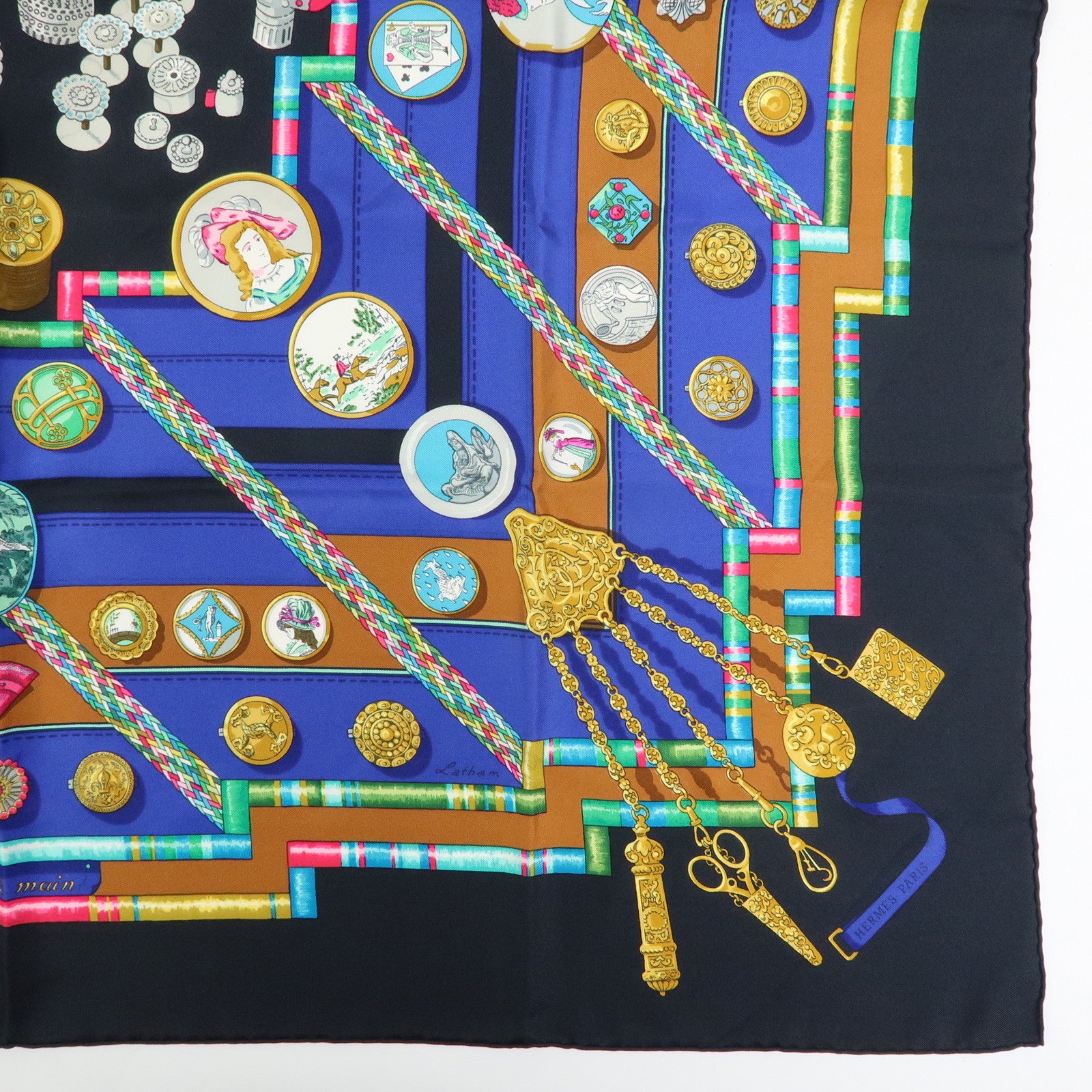 HERMES Carre 90 Silk 100% Scarf Petite main Black Multicolor