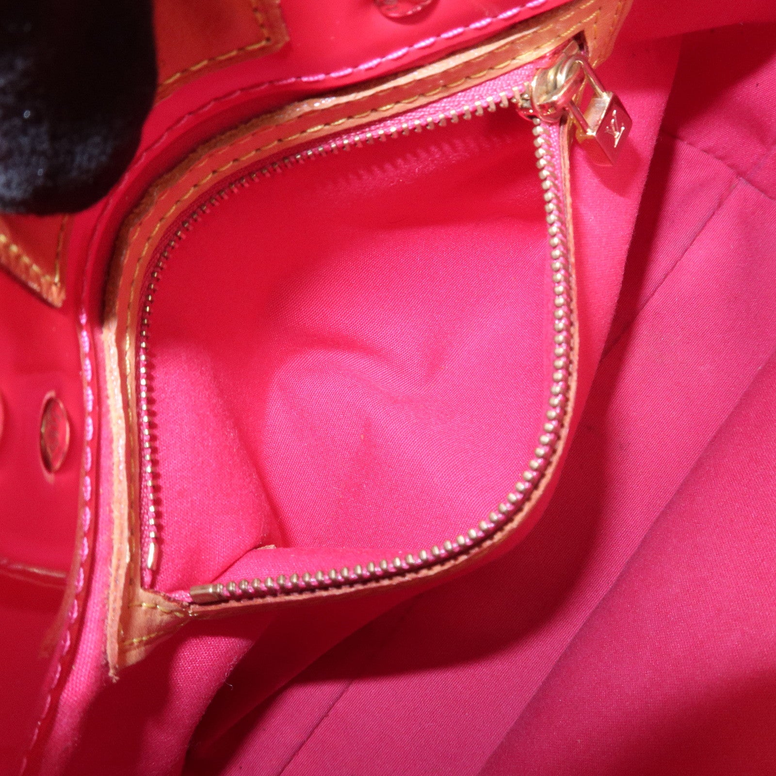 Louis Vuitton Monogram Vernis Lead PM Hand Bag Fuchsia Pink M91221