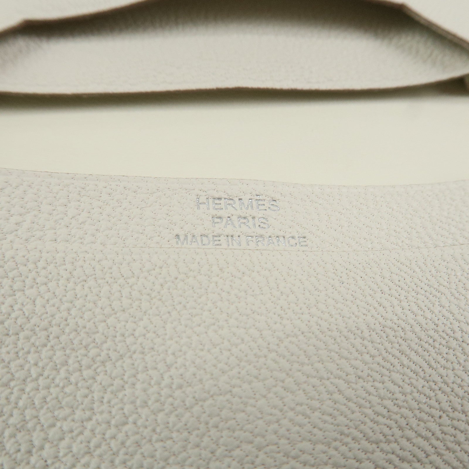 HERMES Bearn Chevre B Stamped Card Case Card Holder Craie