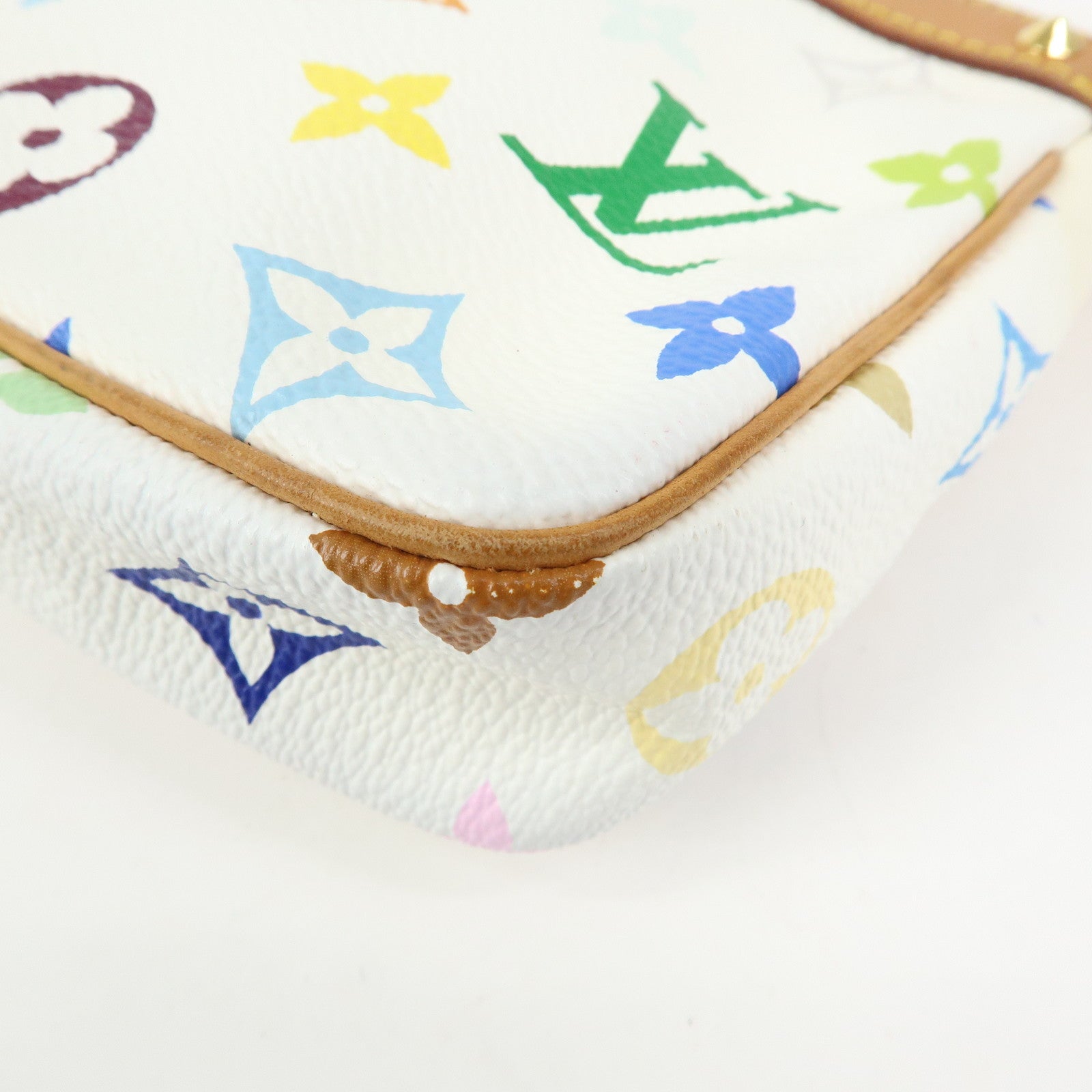Louis Vuitton Monogram Multicolor Pochette Accessoires Blanc M92649
