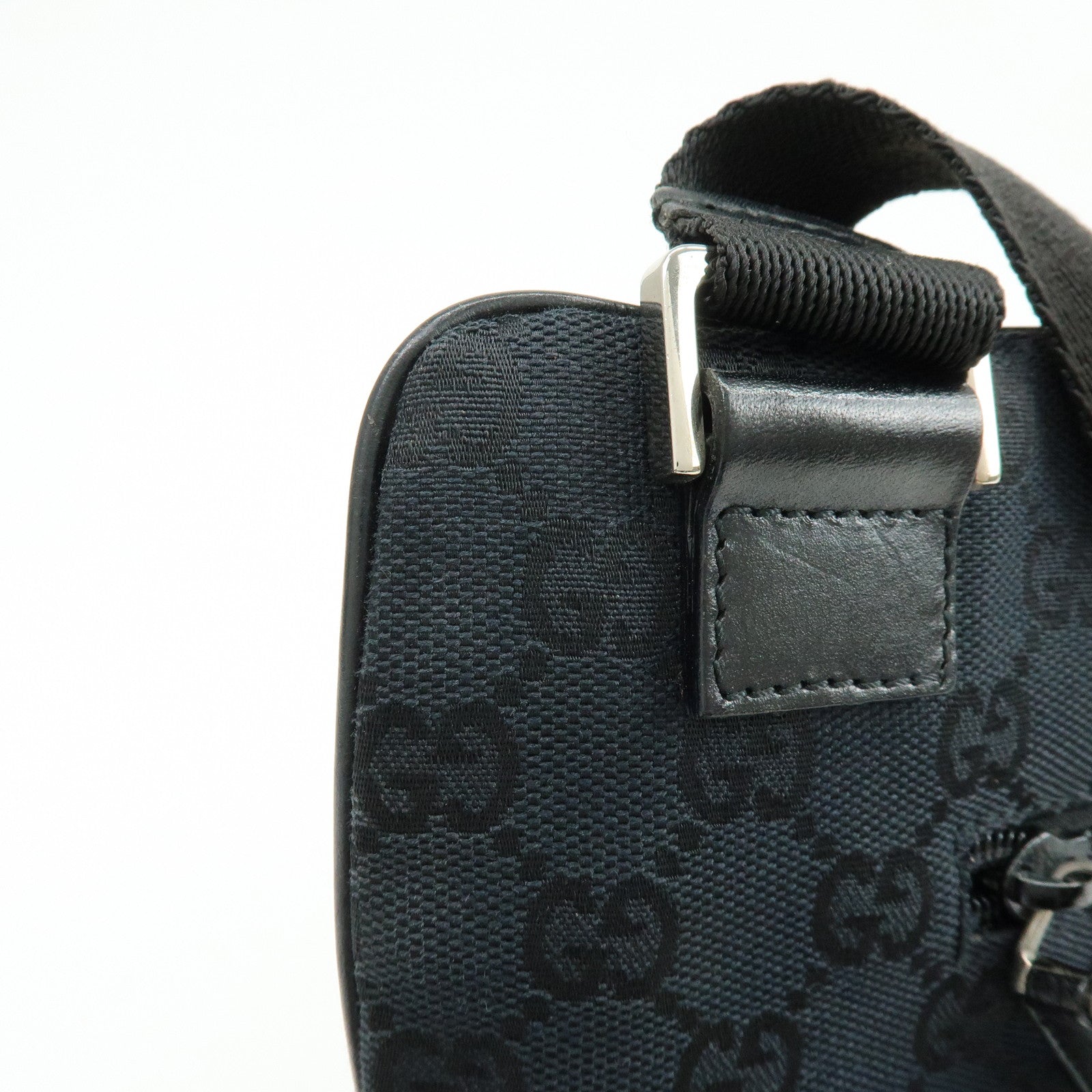GUCCI GG Canvas Leather Shoulder Bag Crossbody Bag Black 90476