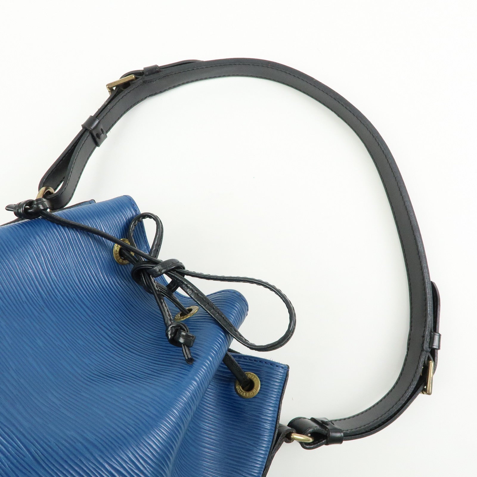 Louis Vuitton Epi Petit Noe Bicolor Shoulder Bag Blue Noir Ｍ44152